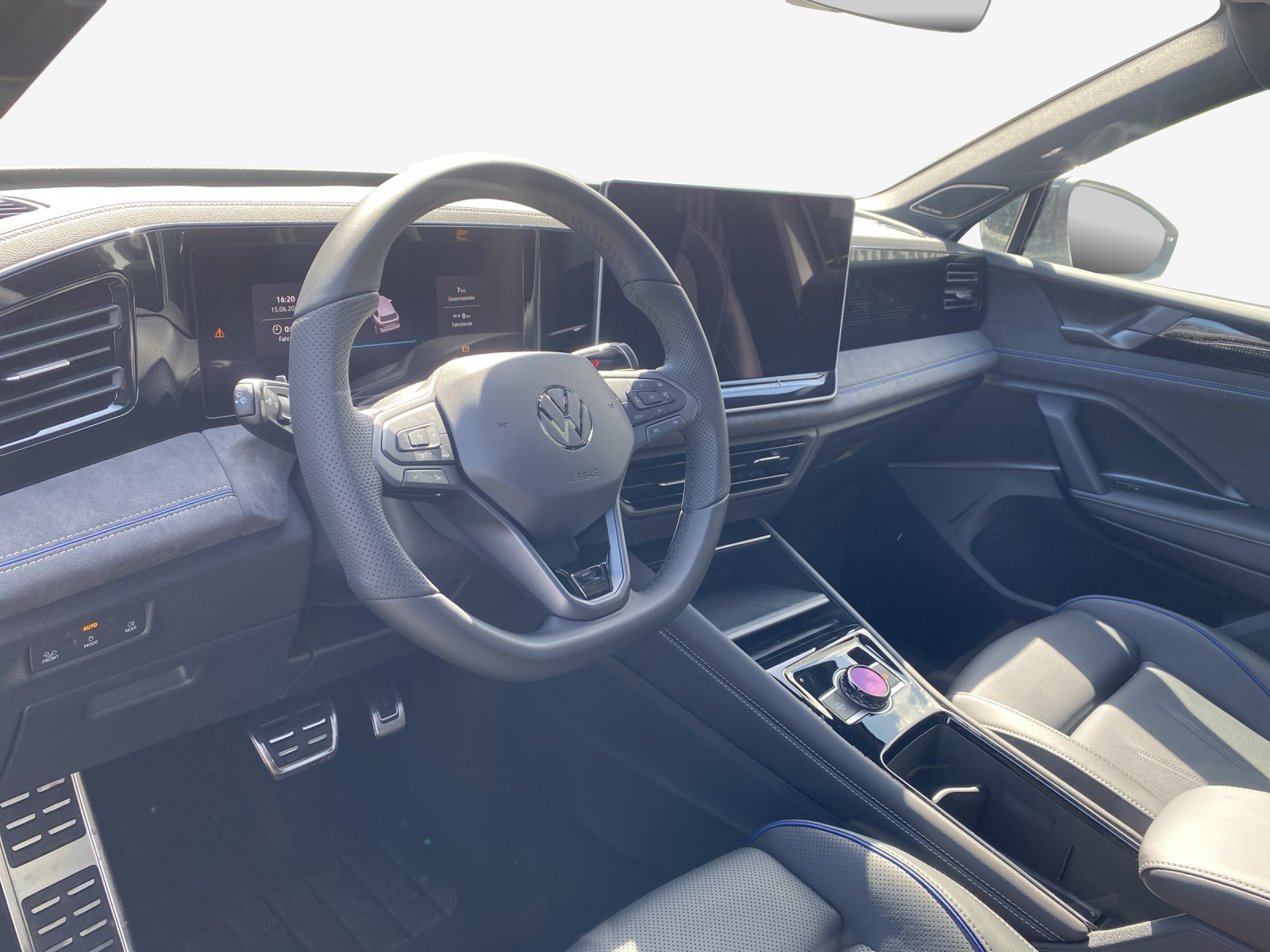 VW Tiguan 2.0 TSI DSG R-Line 4Motion-image-14