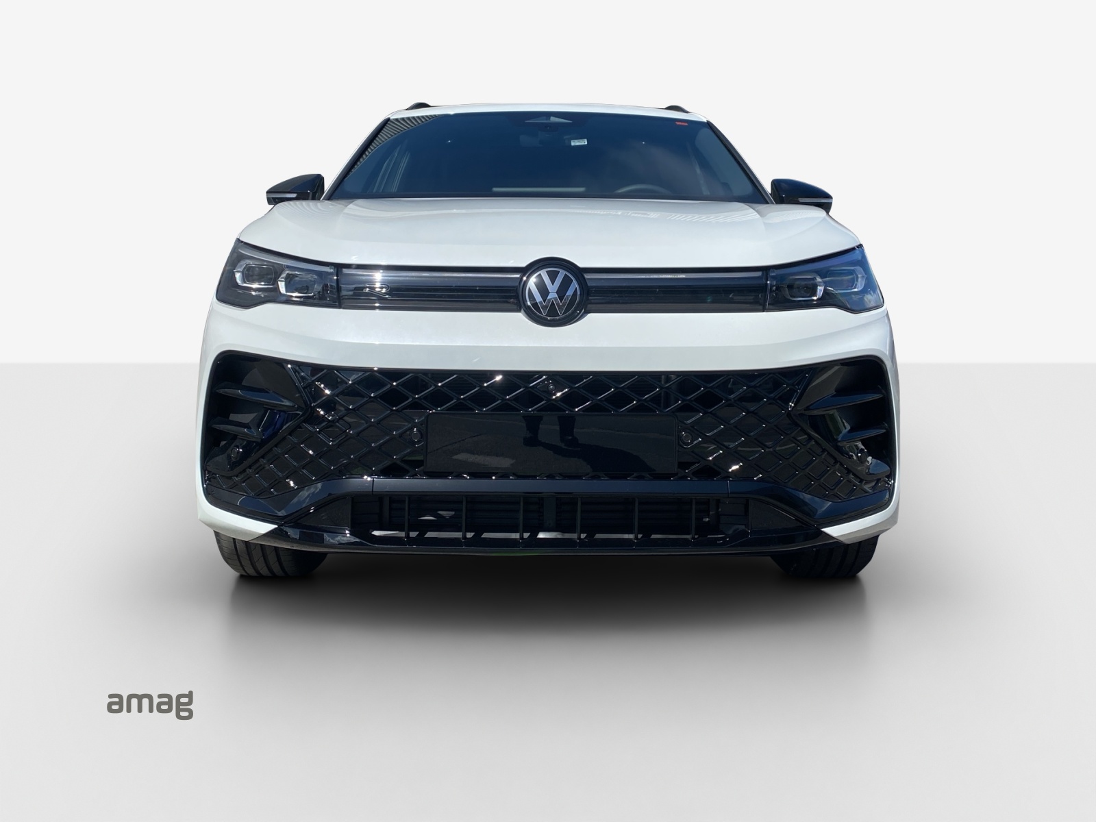 VW Tiguan 2.0 TSI DSG R-Line 4Motion-image-6