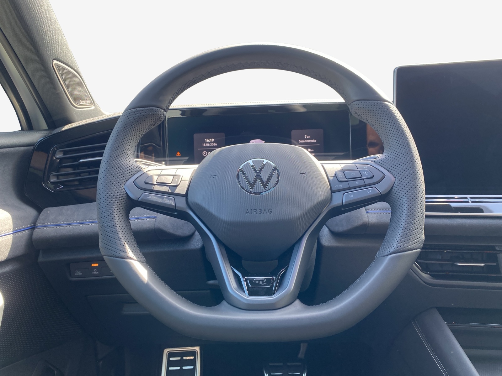 VW Tiguan 2.0 TSI DSG R-Line 4Motion-image-9