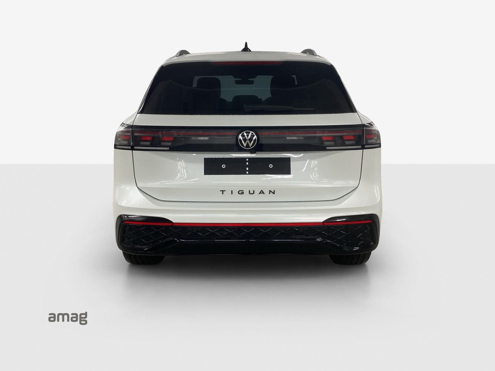 VW Tiguan 2.0 TSI DSG R-Line 4Motion-image-3