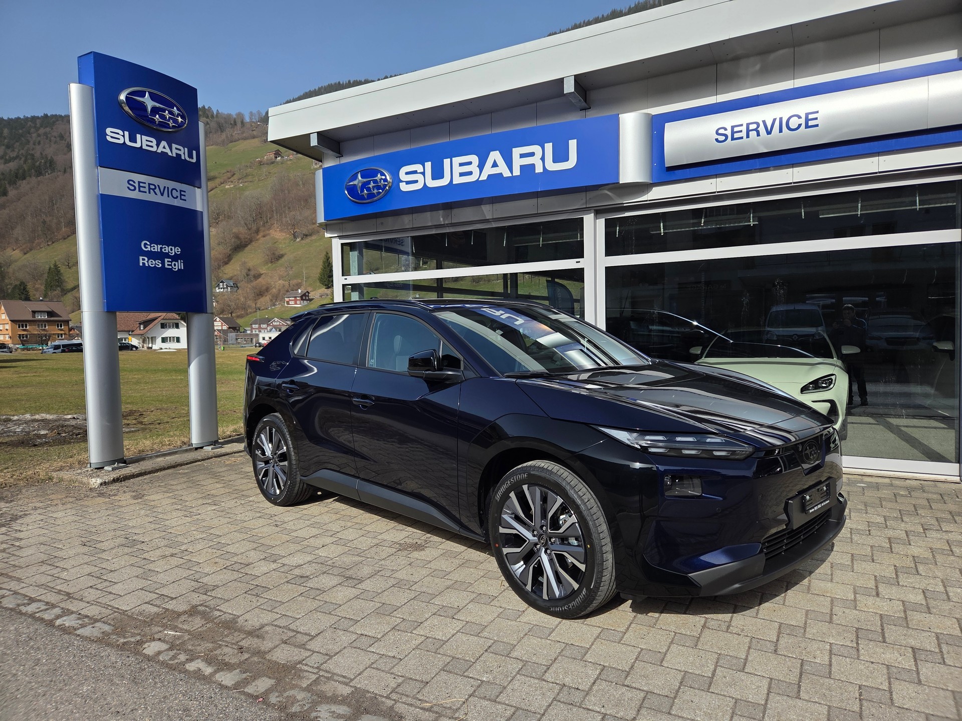 SUBARU Luxury-image-1