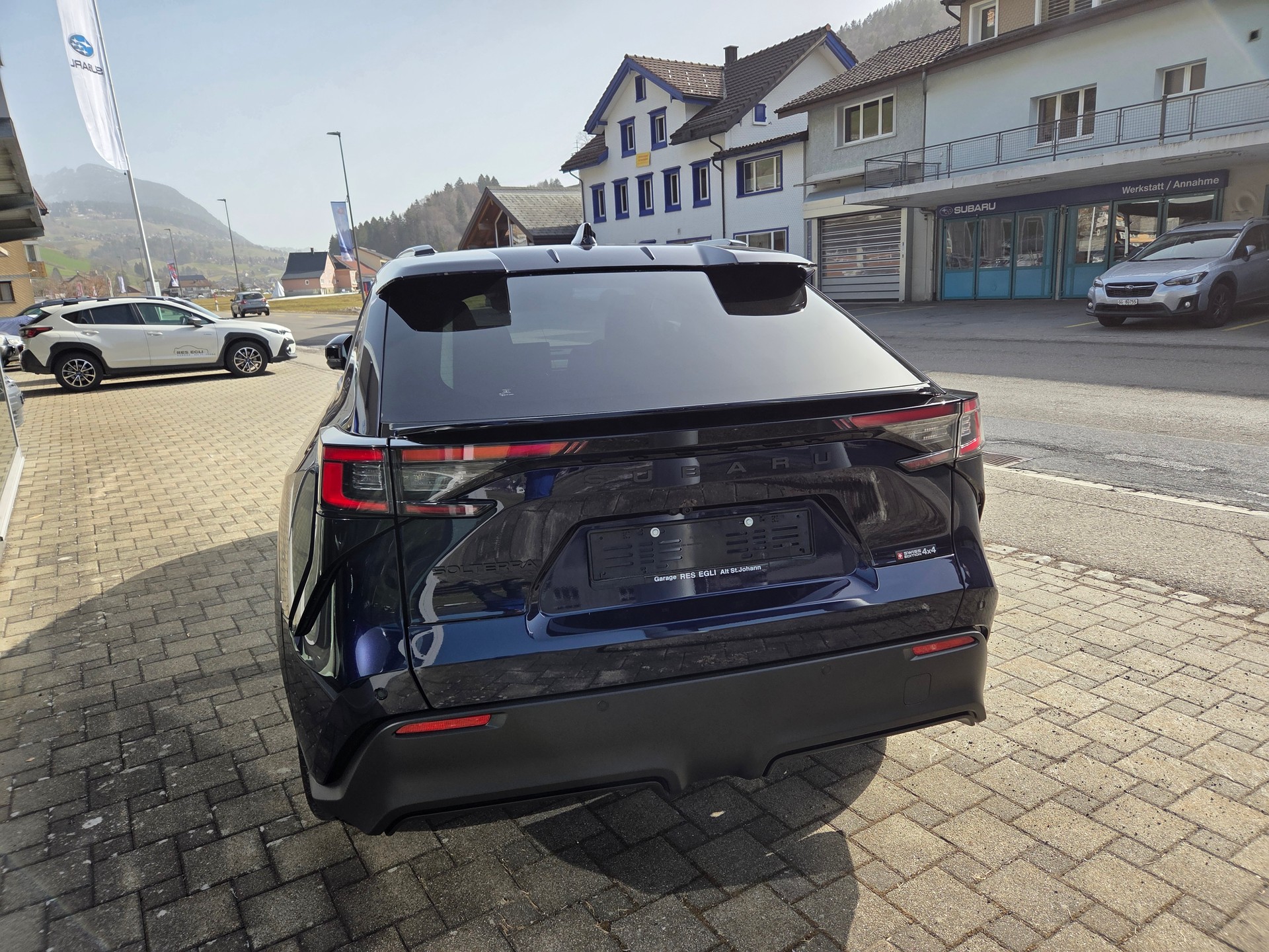SUBARU Luxury-image-2