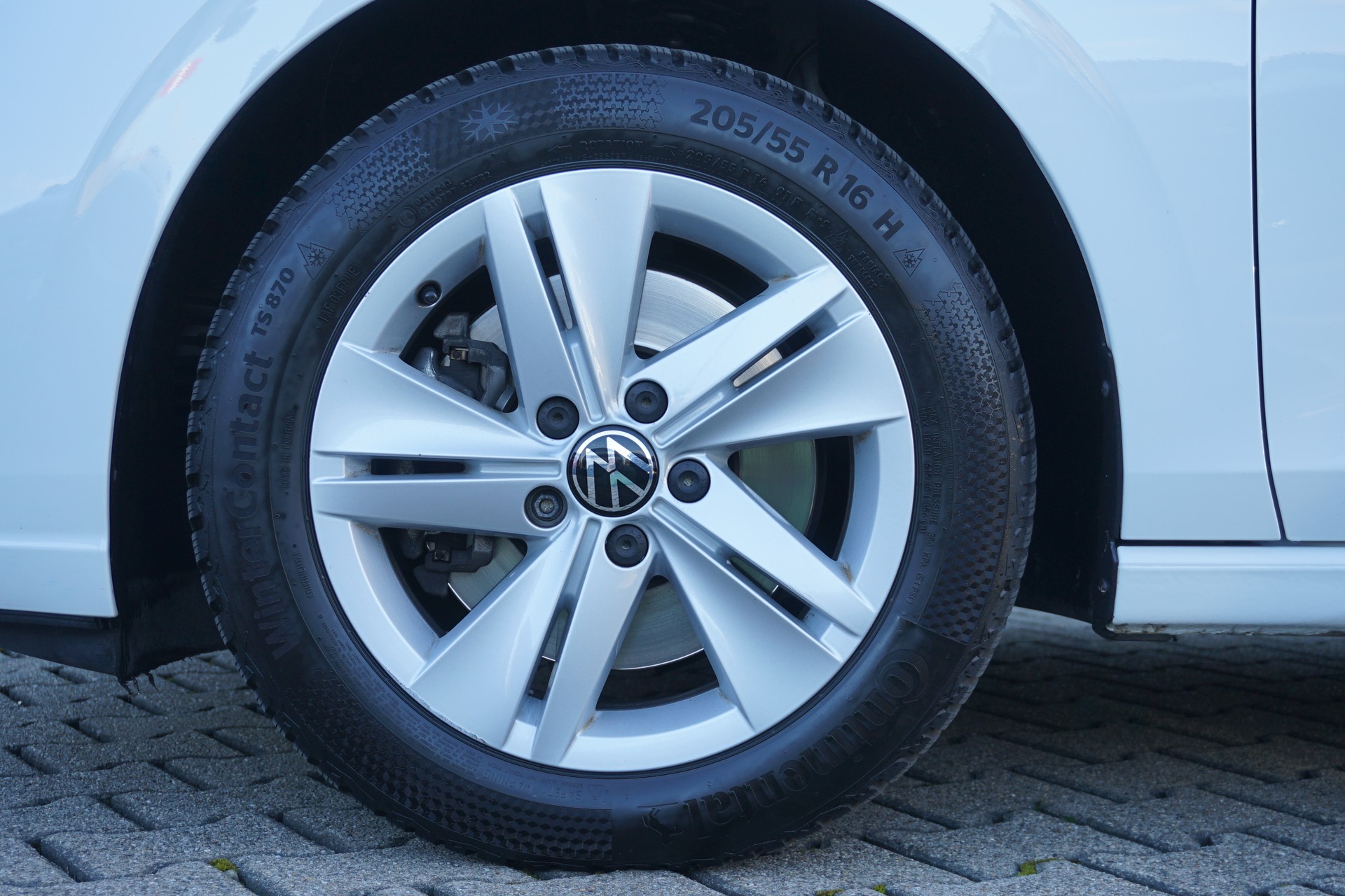 VW Golf 8 Variant 2.0 TDI Life DSG-Automat "aus erster Hand+CH-Auto"-image-10