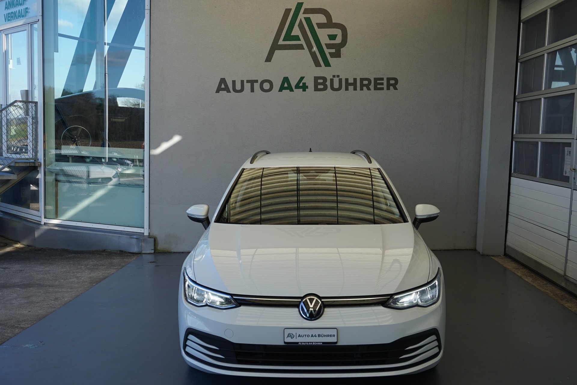 VW Golf 8 Variant 2.0 TDI Life DSG-Automat "aus erster Hand+CH-Auto"-image-8