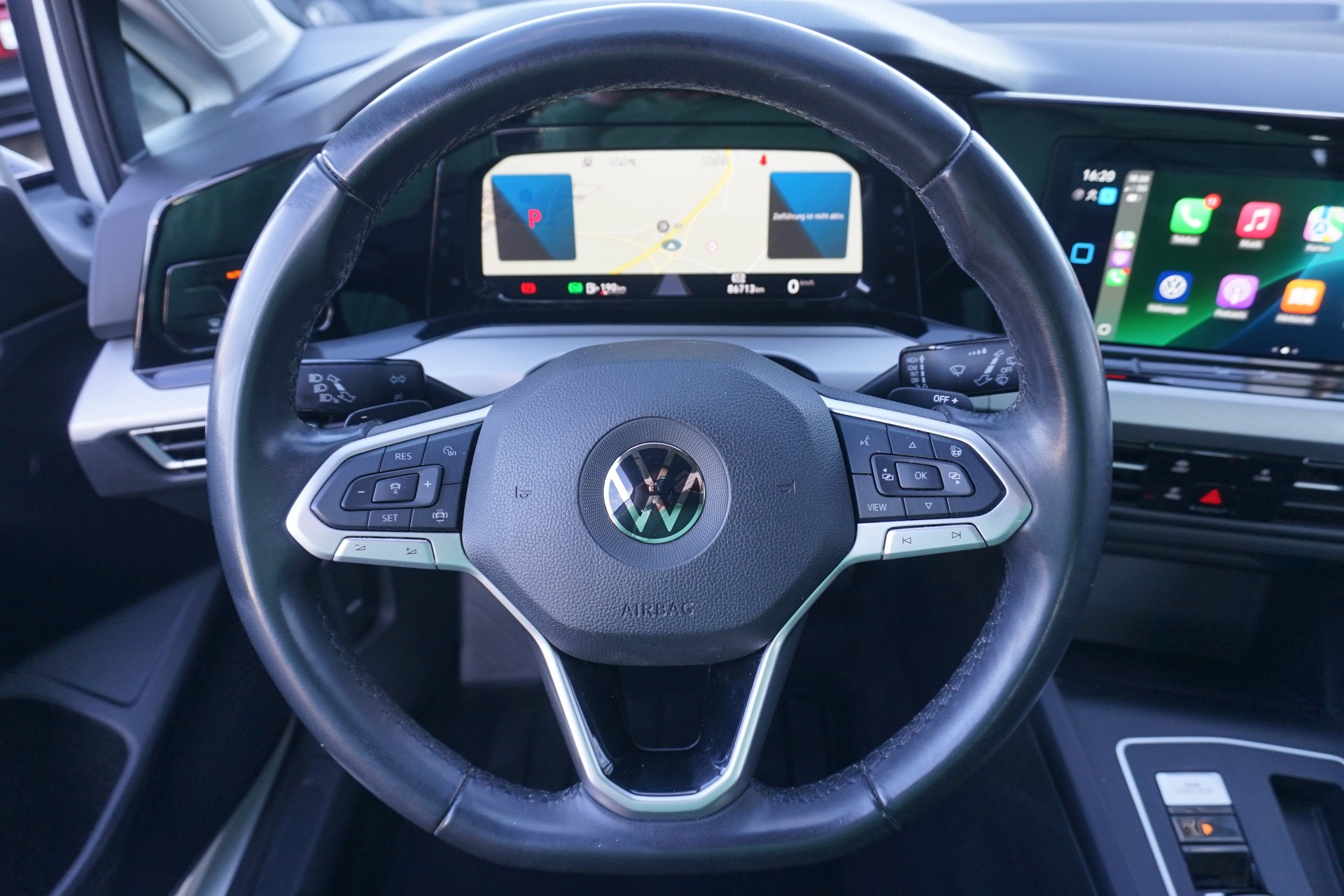 VW Golf 8 Variant 2.0 TDI Life DSG-Automat "aus erster Hand+CH-Auto"-image-13