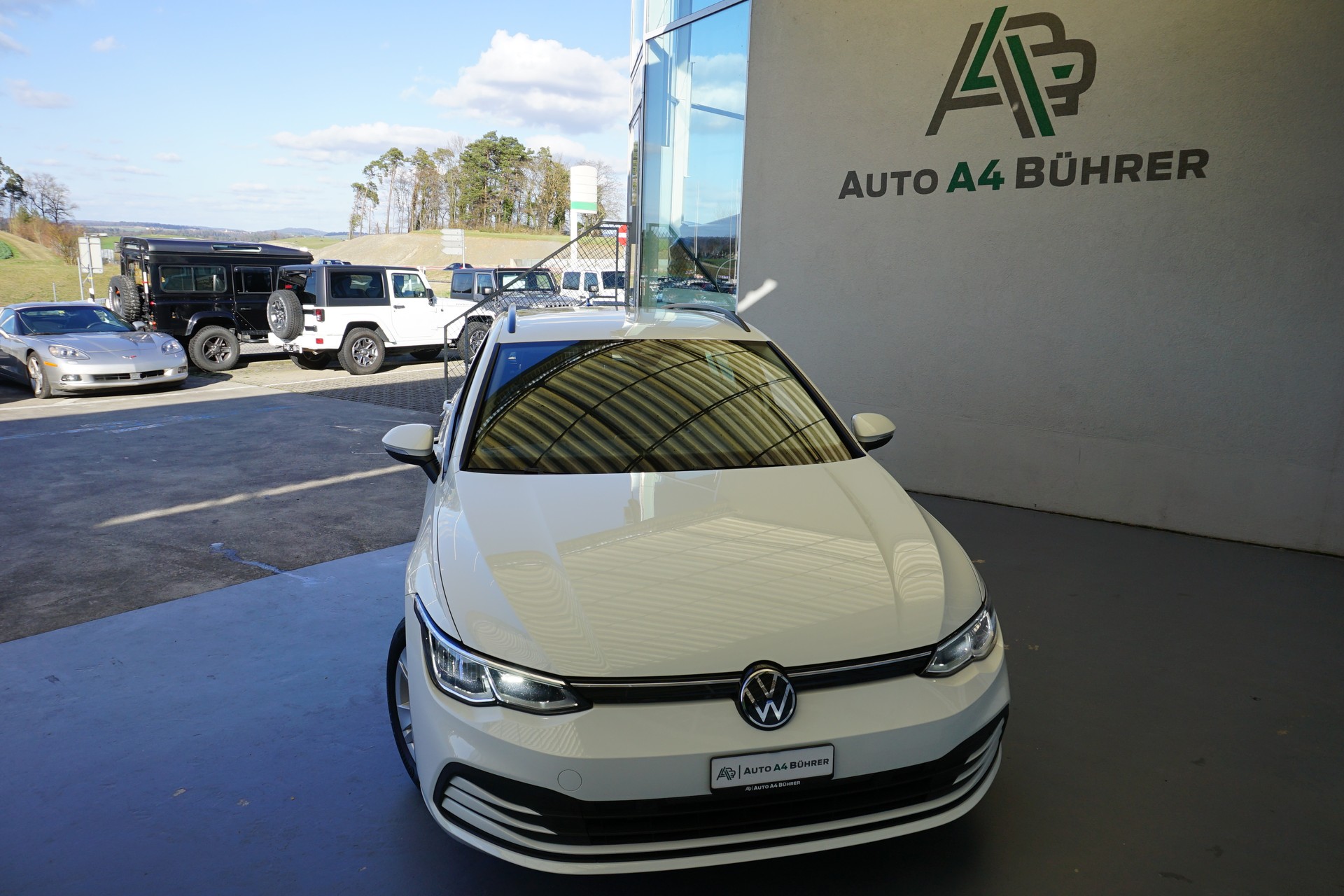 VW Golf 8 Variant 2.0 TDI Life DSG-Automat "aus erster Hand+CH-Auto"-image-2
