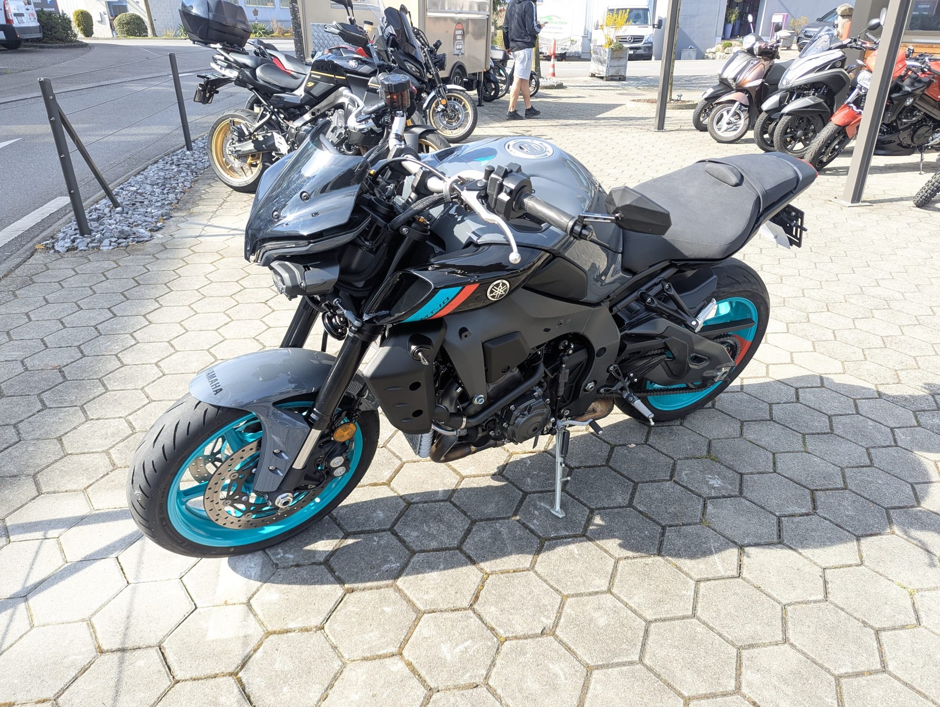 YAMAHA MT-10 ABS-image-1