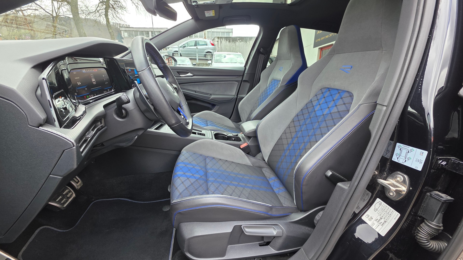 VW Golf 8 2.0 TSI R 320PS DSG-Automat 4Motion-image-9