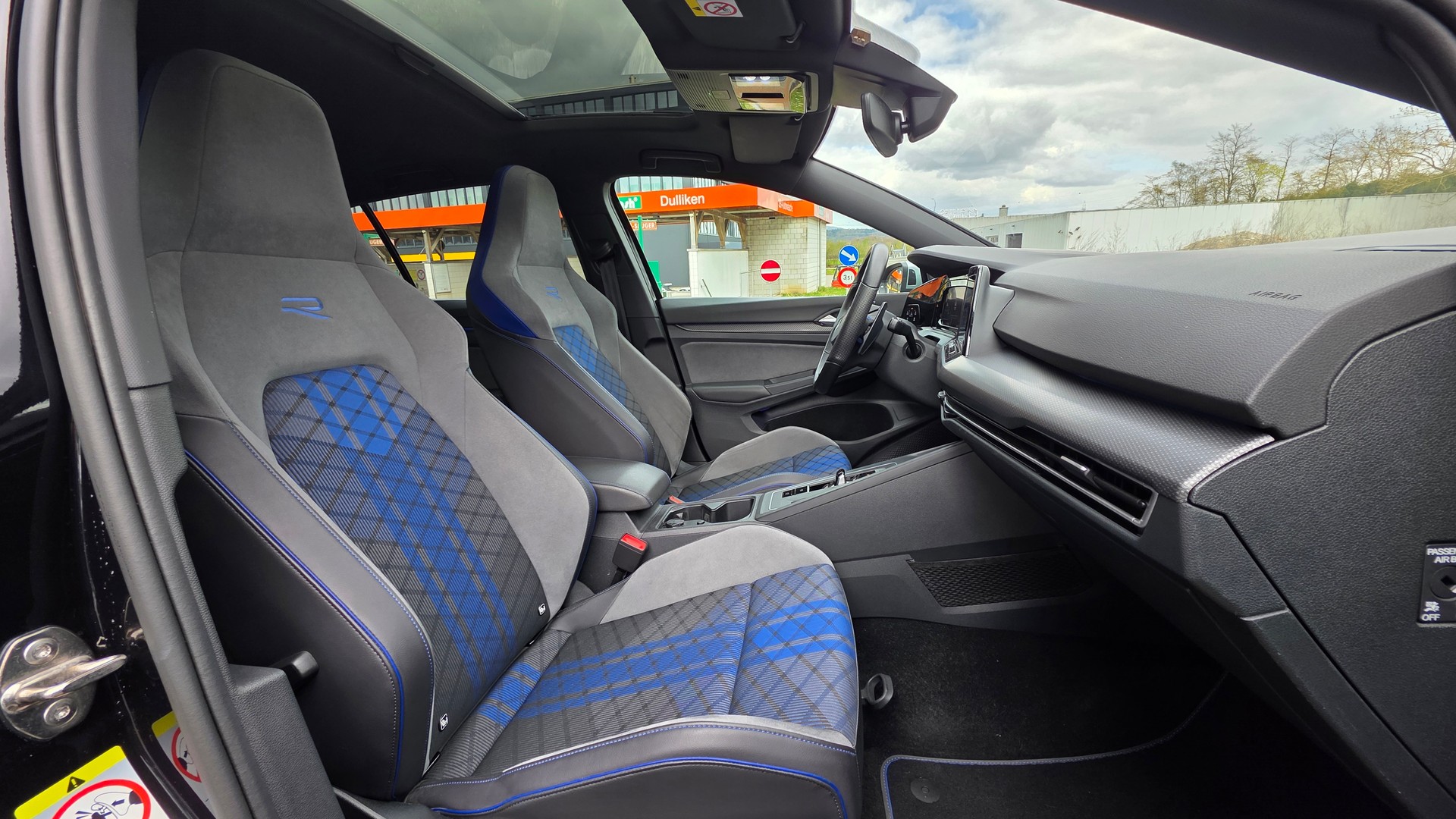 VW Golf 8 2.0 TSI R 320PS DSG-Automat 4Motion-image-10
