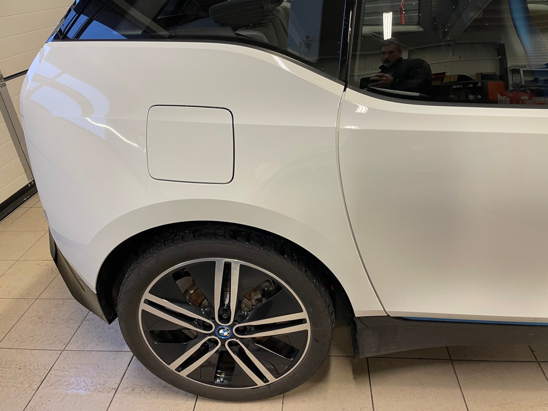 BMW i3s (94Ah) Range Extender-showroom-element-1