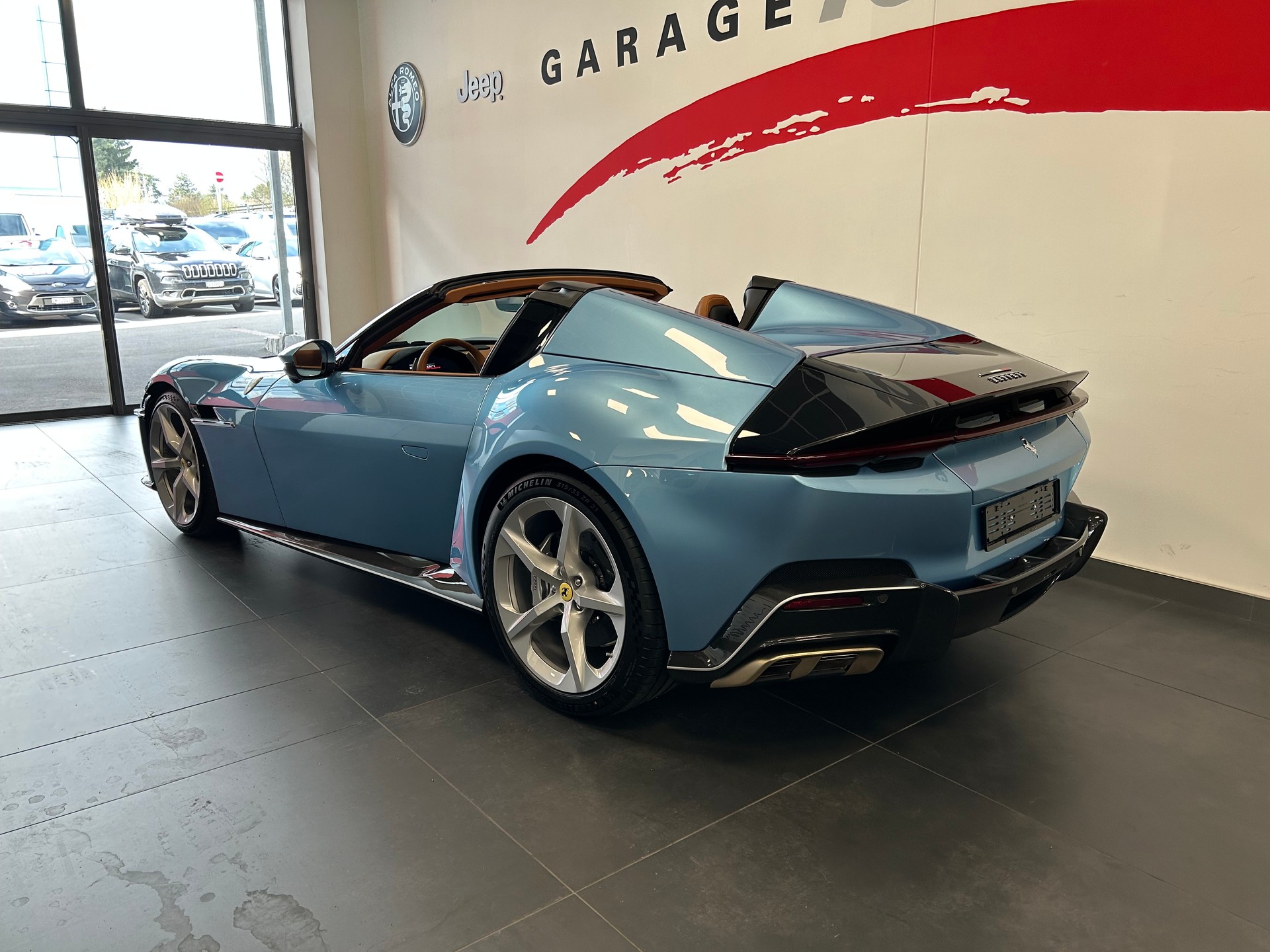 FERRARI 12 Cilindri Spider-image-17
