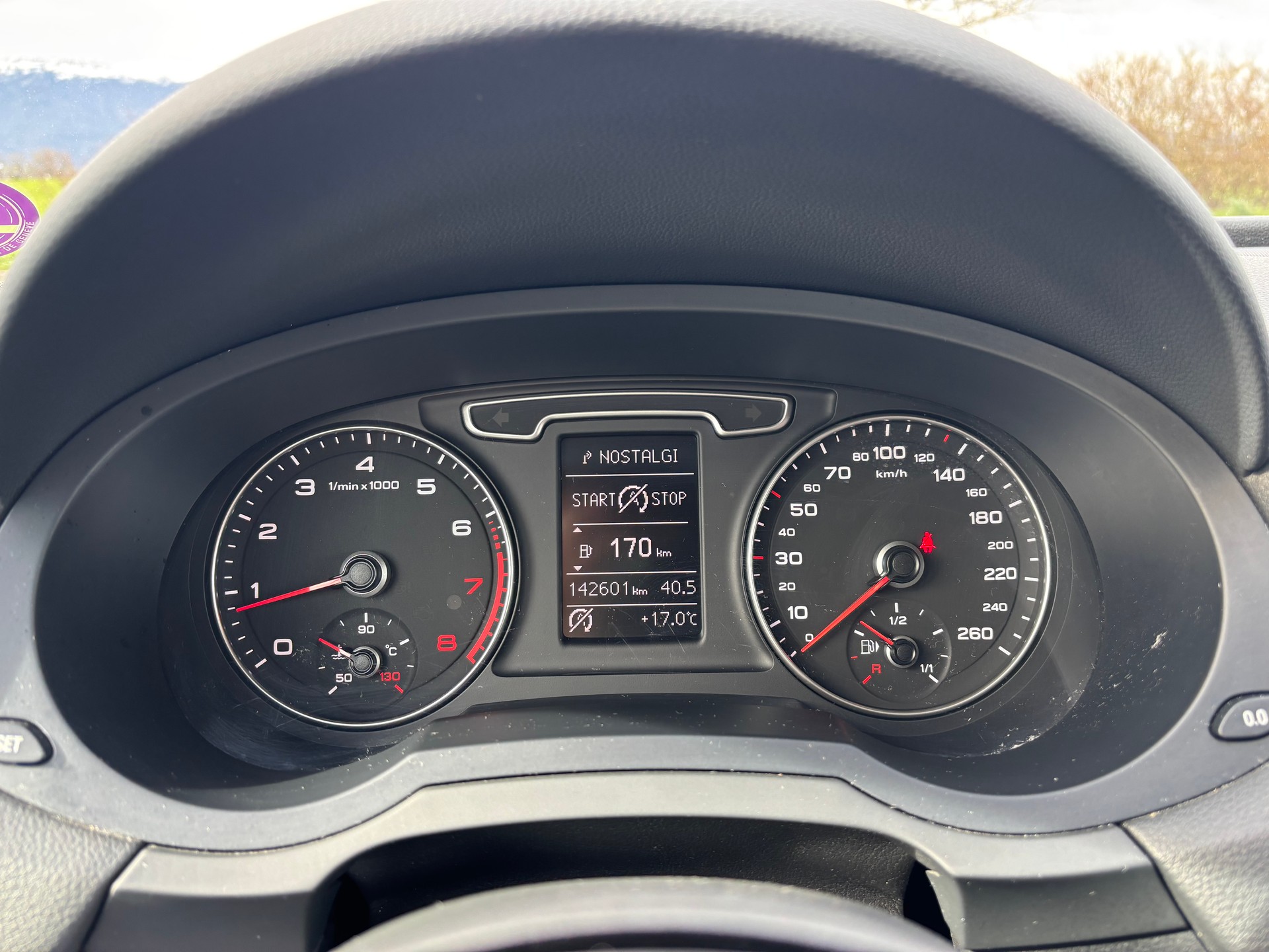 AUDI Q3 2.0 TFSI quattro S-tronic-image-7