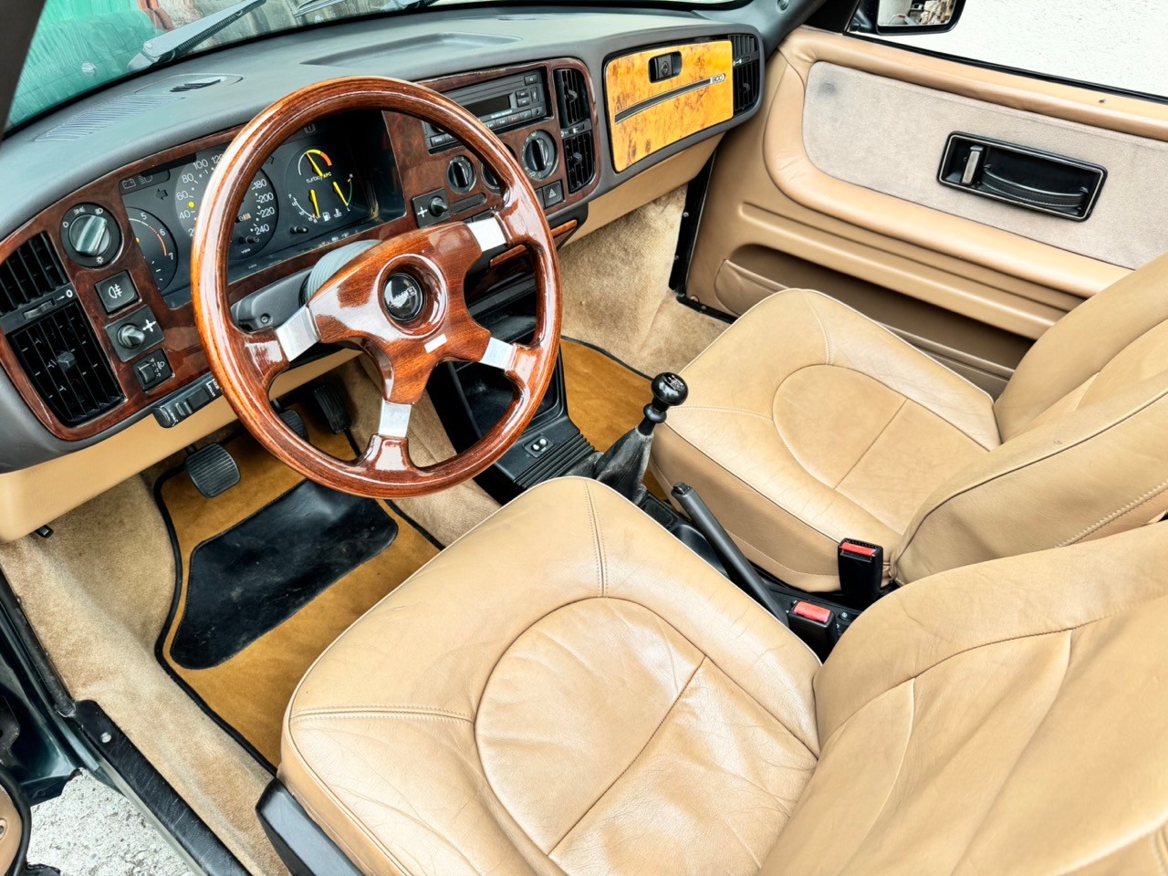 SAAB 900 Turbo-image-8