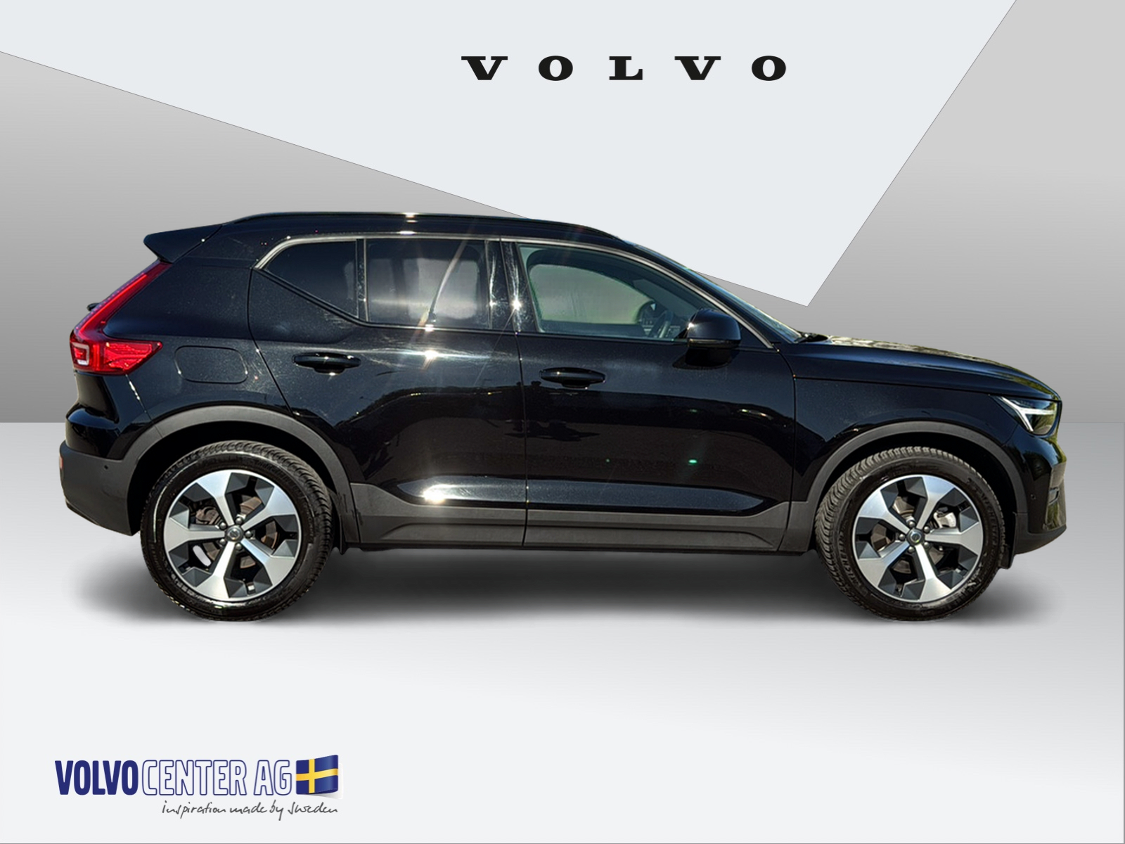 VOLVO XC40 2.0 B3 MH Plus Dark-image-4