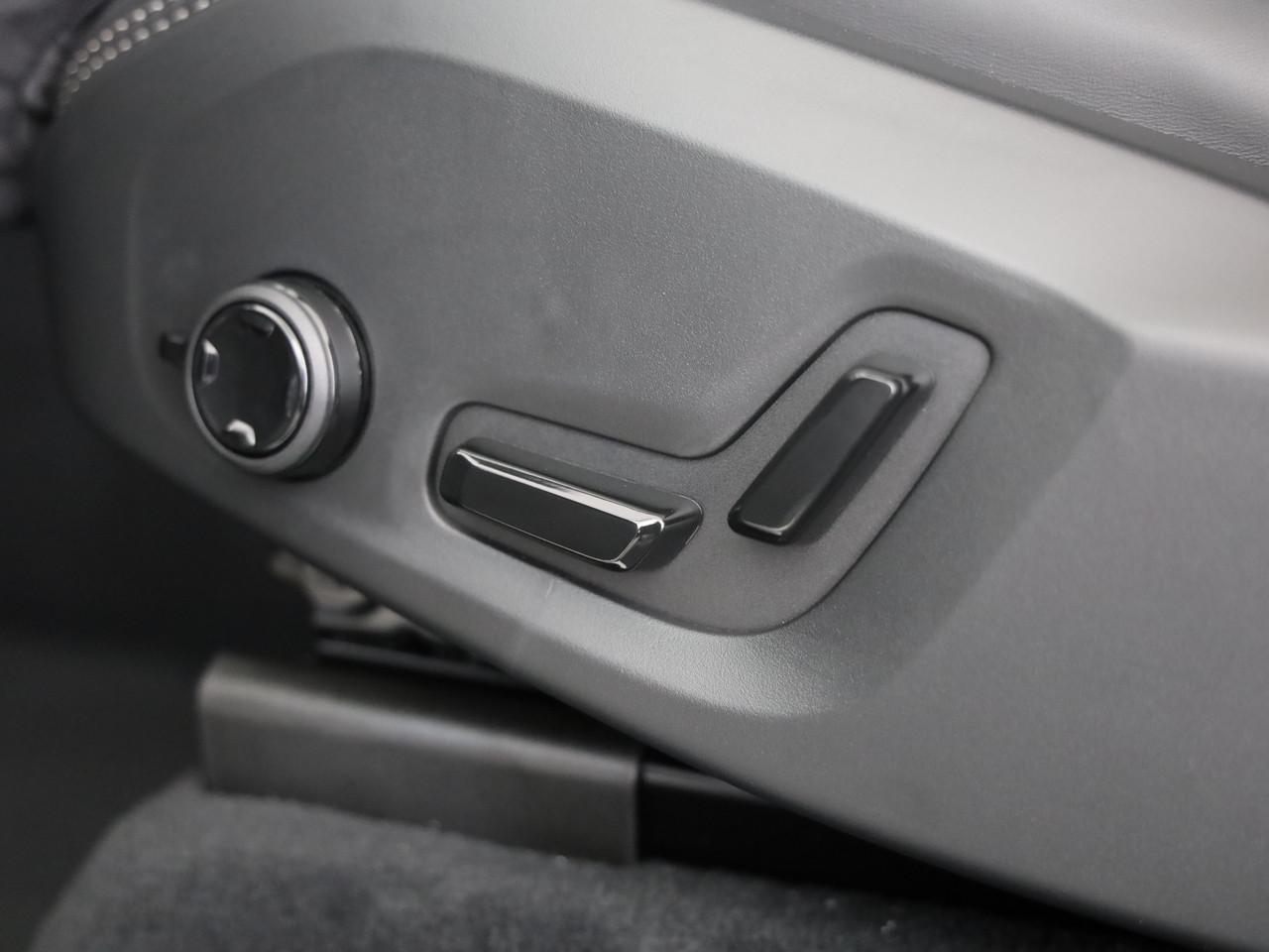 VOLVO XC90 2.0 B5 MH Ultra Dark AWD-image-9