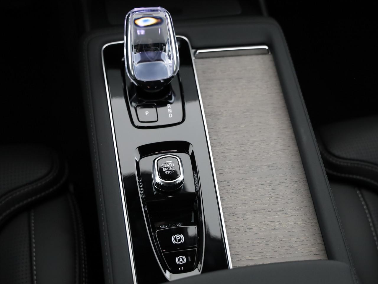 VOLVO XC90 2.0 B5 MH Ultra Dark AWD-image-19