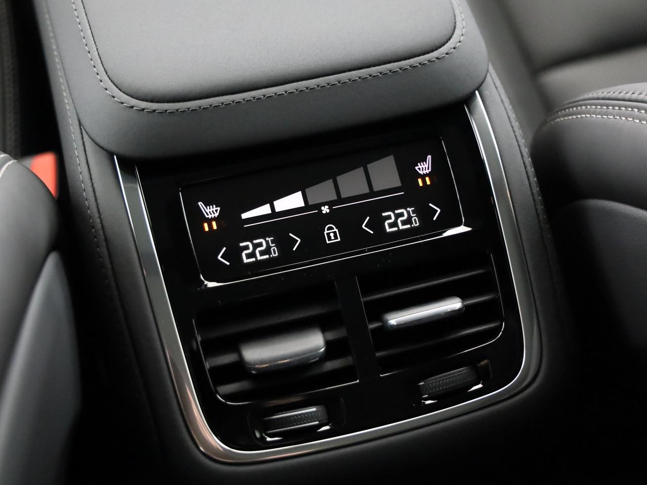 VOLVO XC90 2.0 B5 MH Ultra Dark AWD-image-16