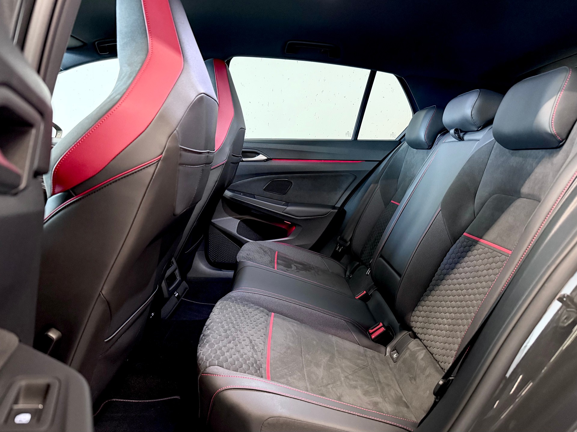 VW Golf 2.0 TSI GTI Clubsport DSG | 301 PS-image-7