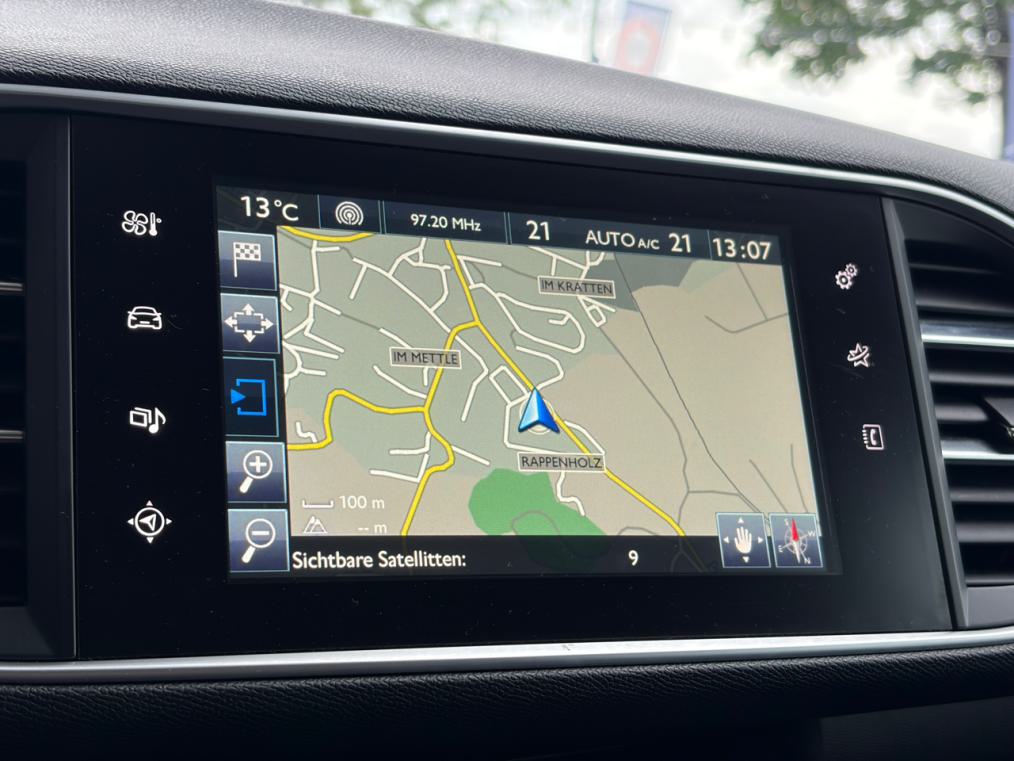 PEUGEOT 308 1.2 THP Allure Automatic-image-5