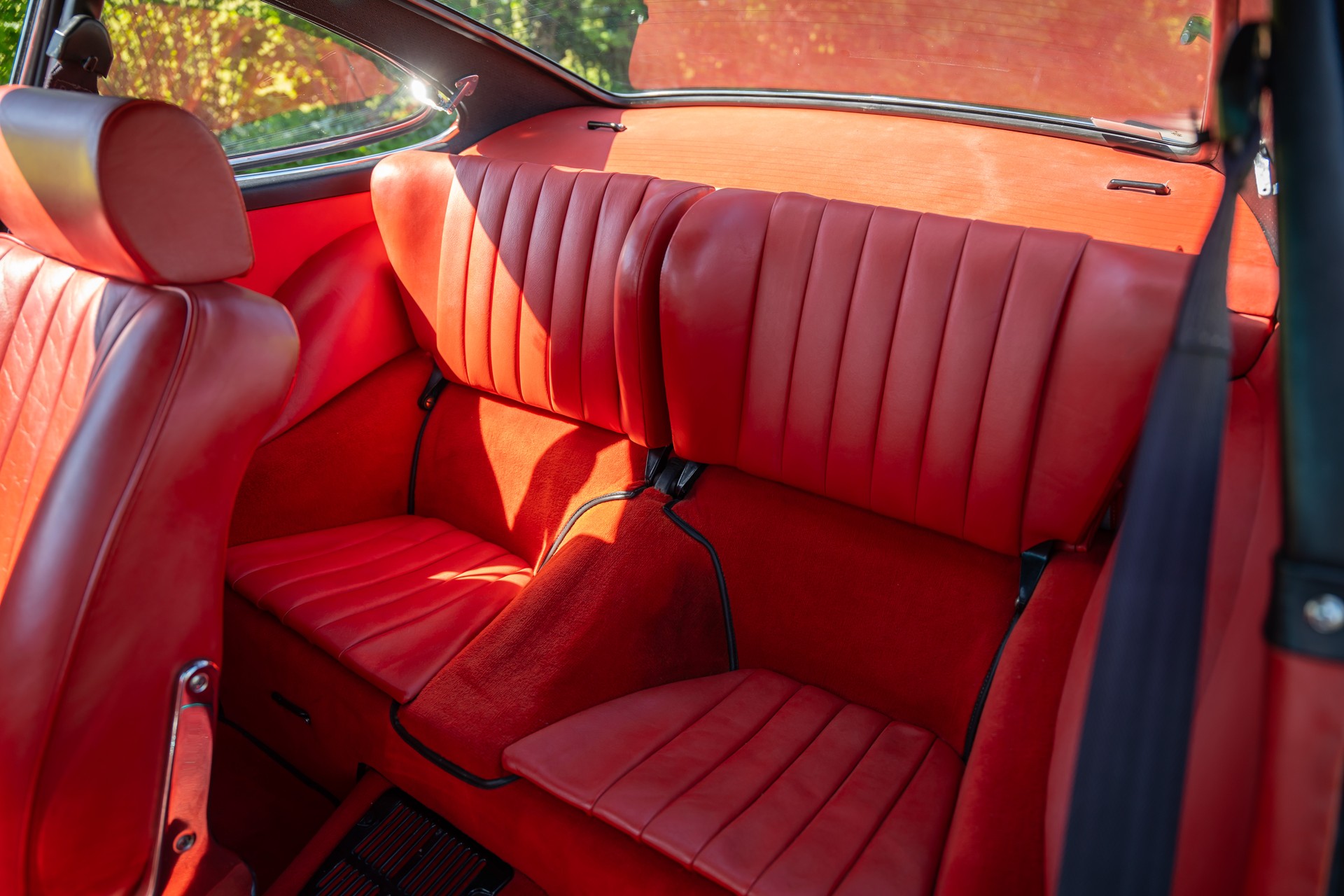PORSCHE 911 E-image-15