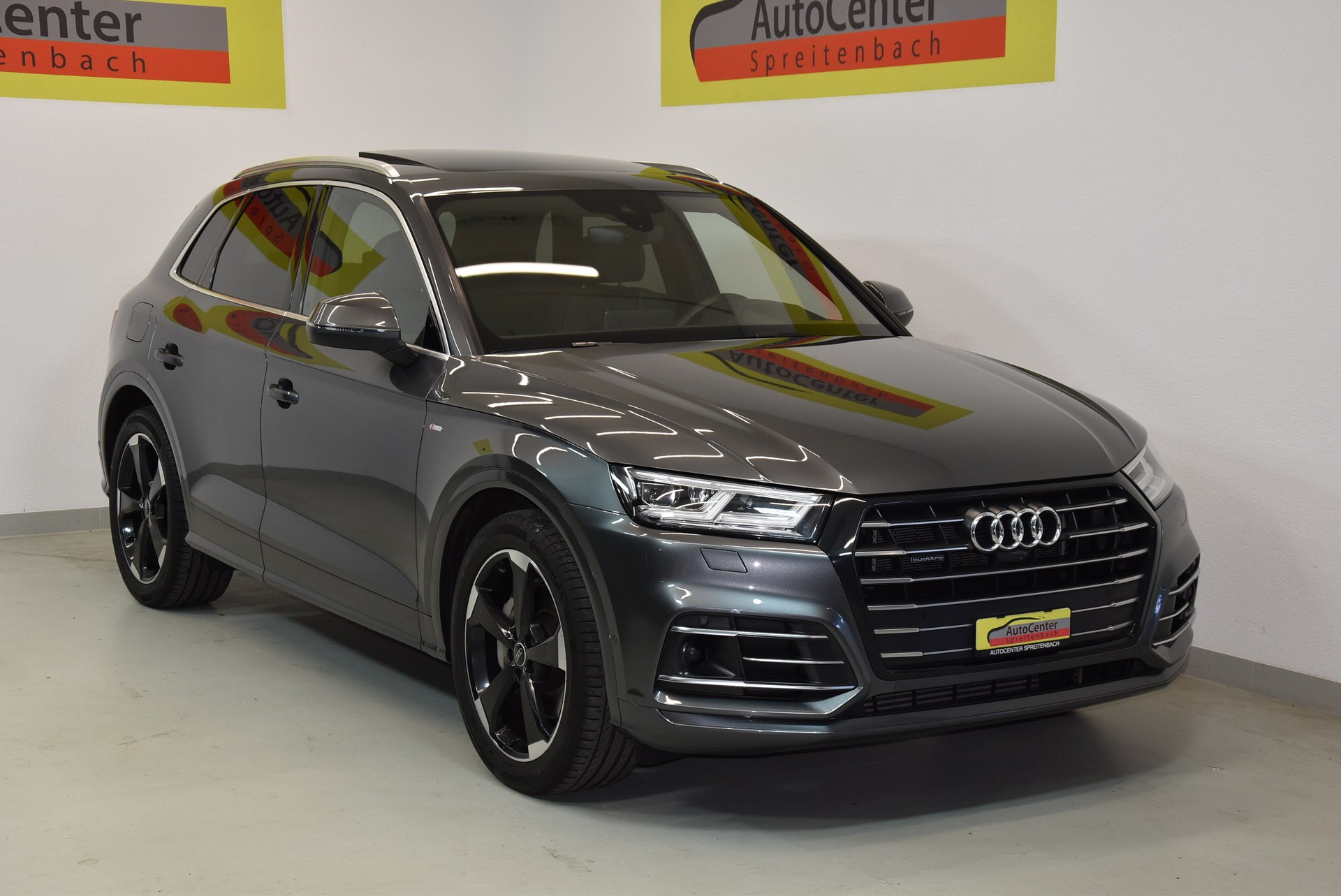 AUDI Q5 55 TFSI e S-Line quattro-image-0