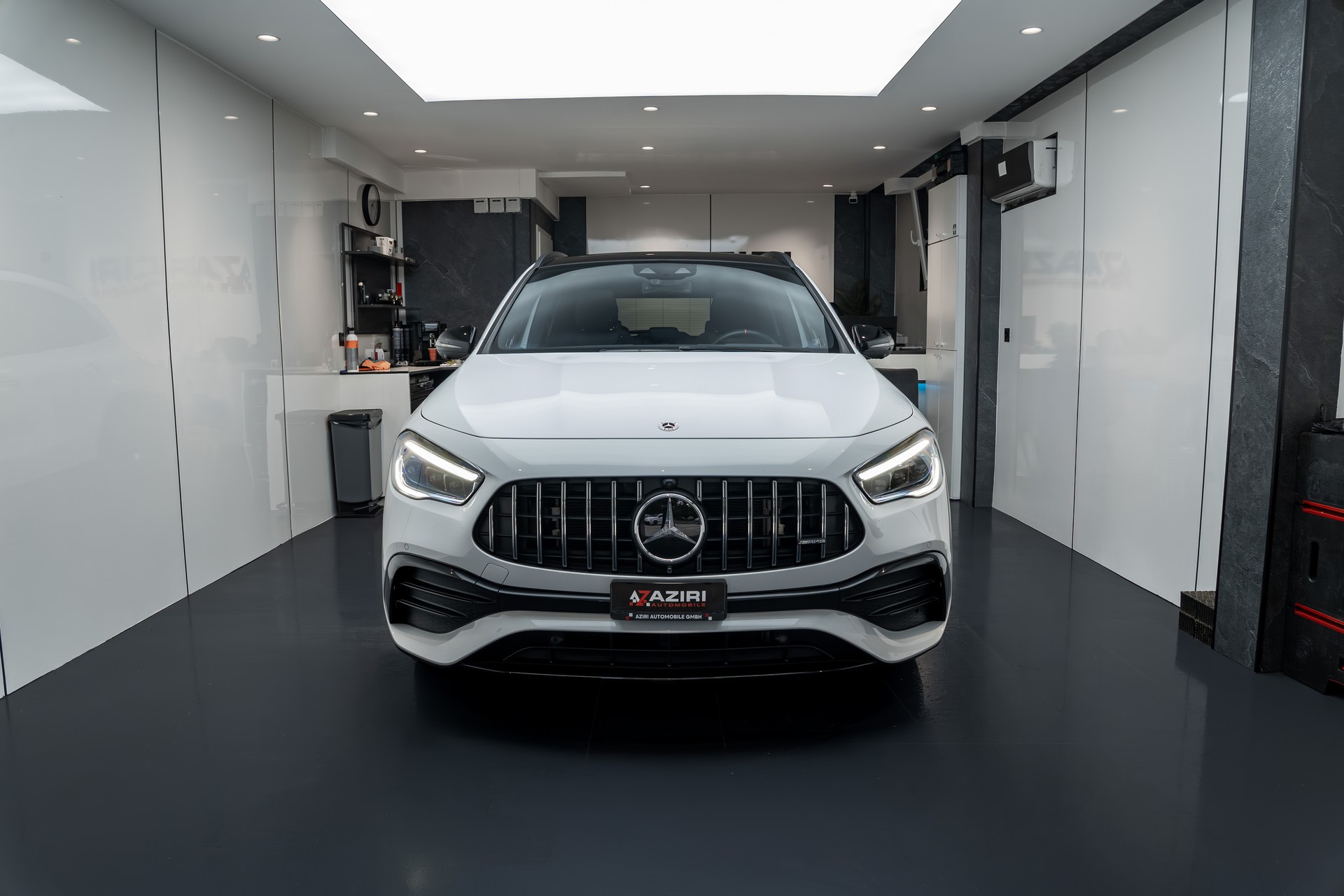 MERCEDES-BENZ GLA 35 AMG 4Matic 8G-Speedshift DCT-image-1
