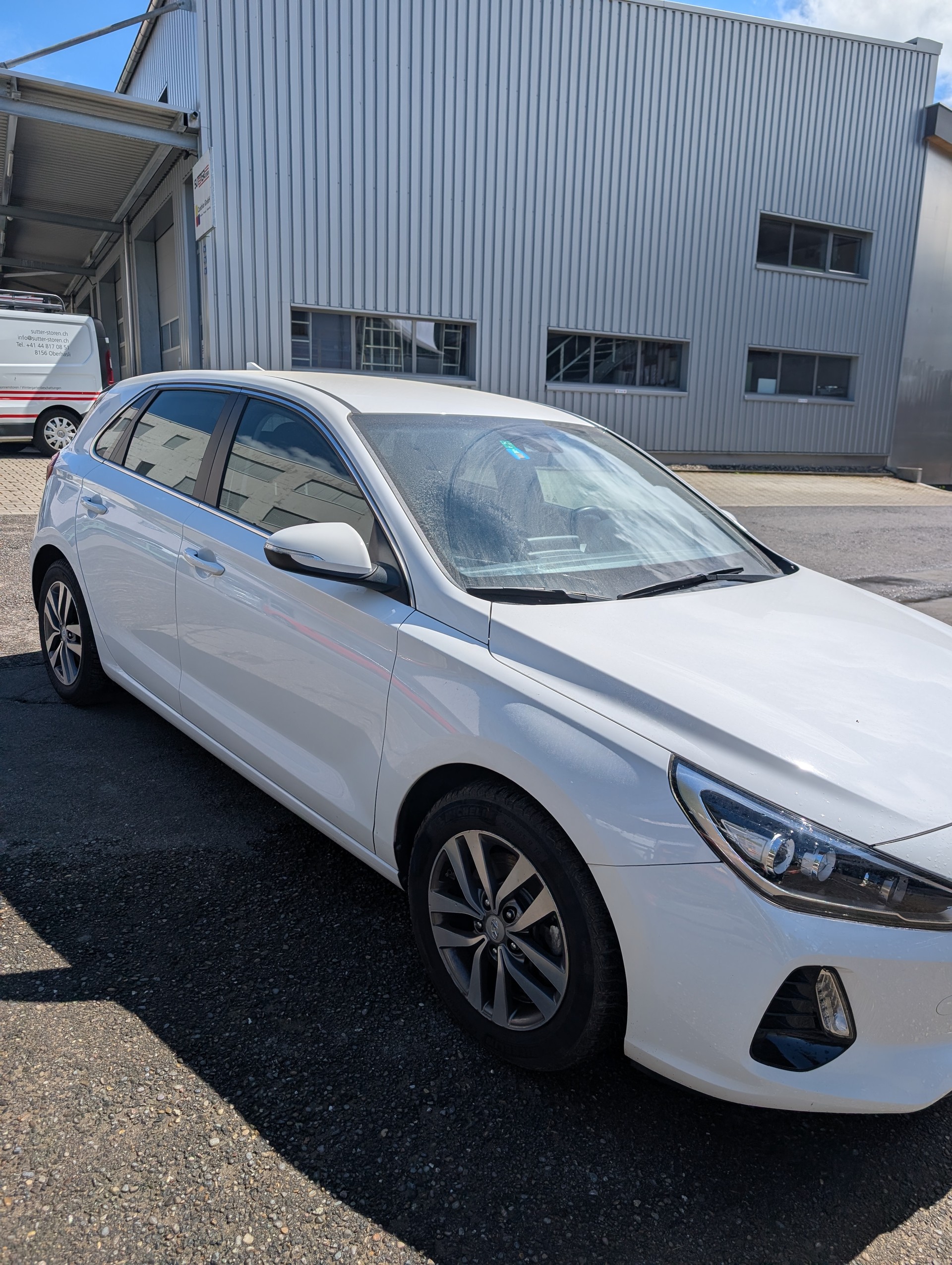 HYUNDAI 1.4 T-GDi Amplia-image-3