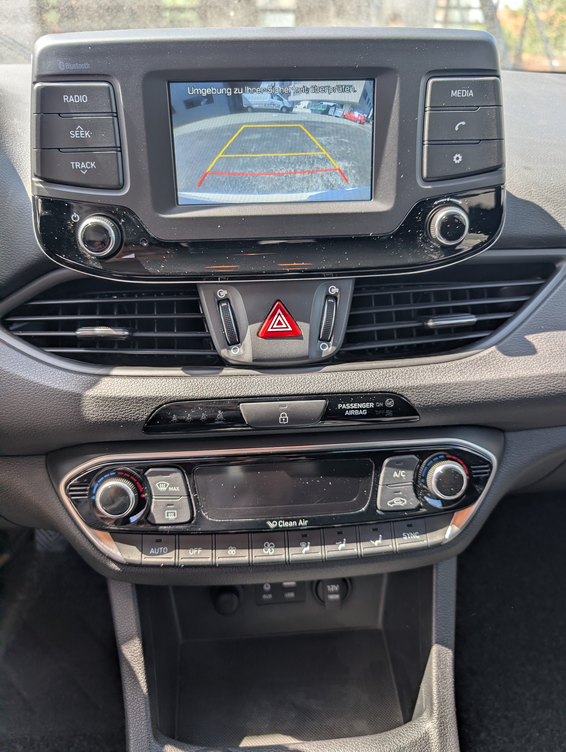 HYUNDAI 1.4 T-GDi Amplia-image-5