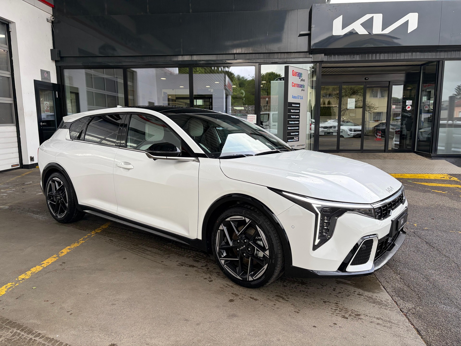 KIA K4 1.6 T GT-Line-image-1