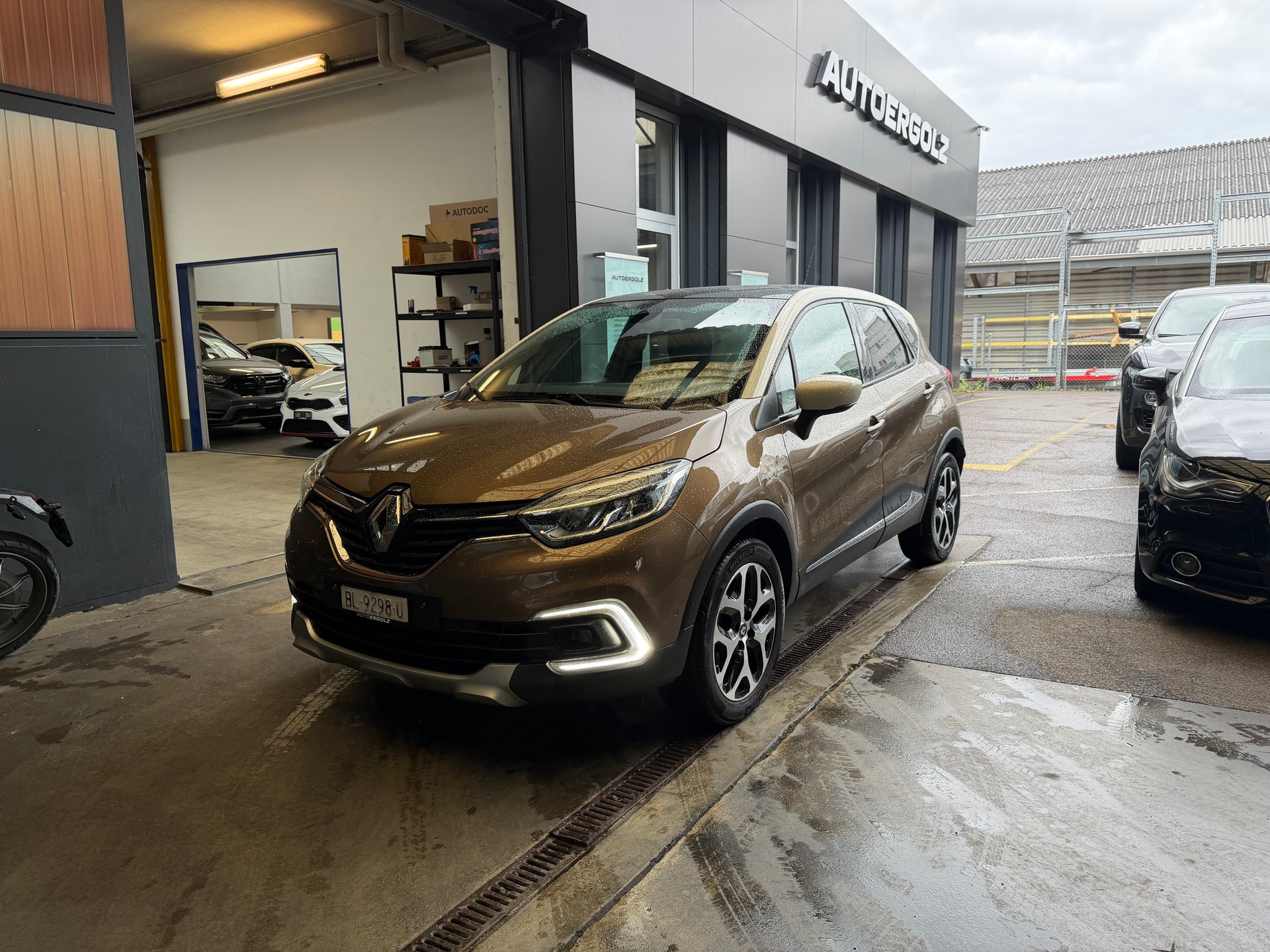 RENAULT Captur 1.2 T 16V Intens EDC