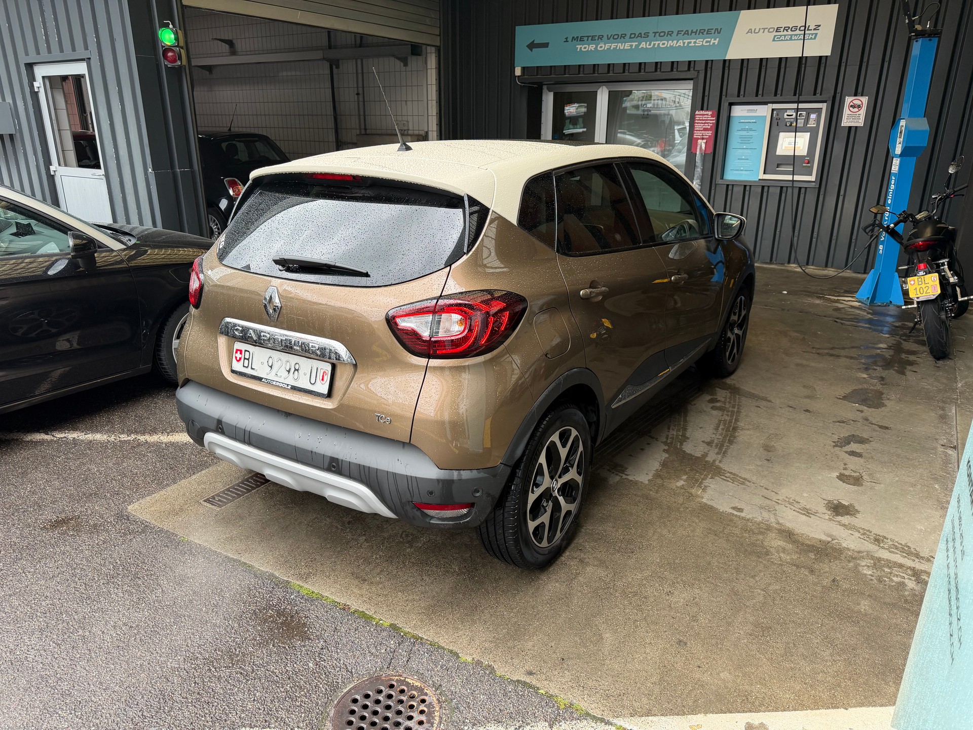 RENAULT Captur 1.2 T 16V Intens EDC-image-3