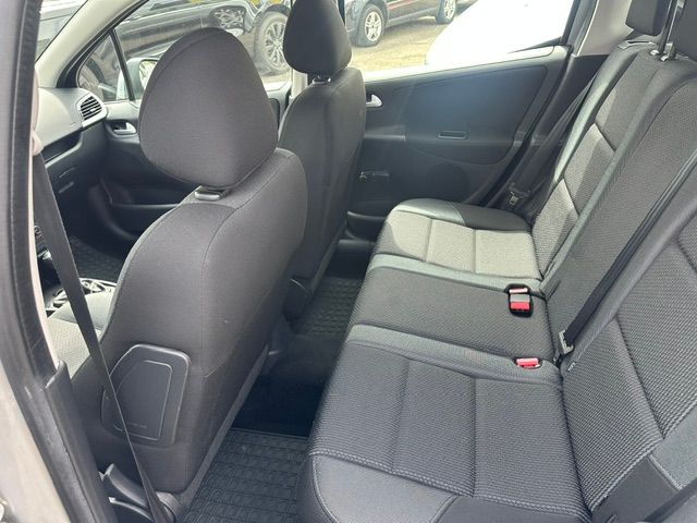 PEUGEOT 207 SW 1.6 16V Active-image-8