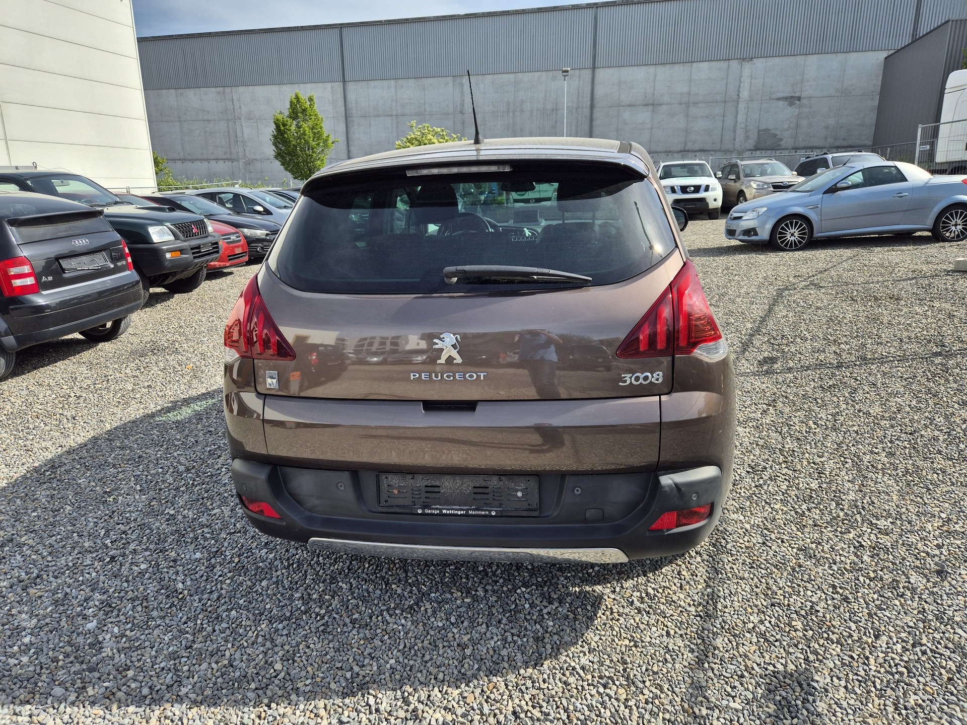 PEUGEOT 3008 HYbrid4 2.0 HDI ETG6-image-6