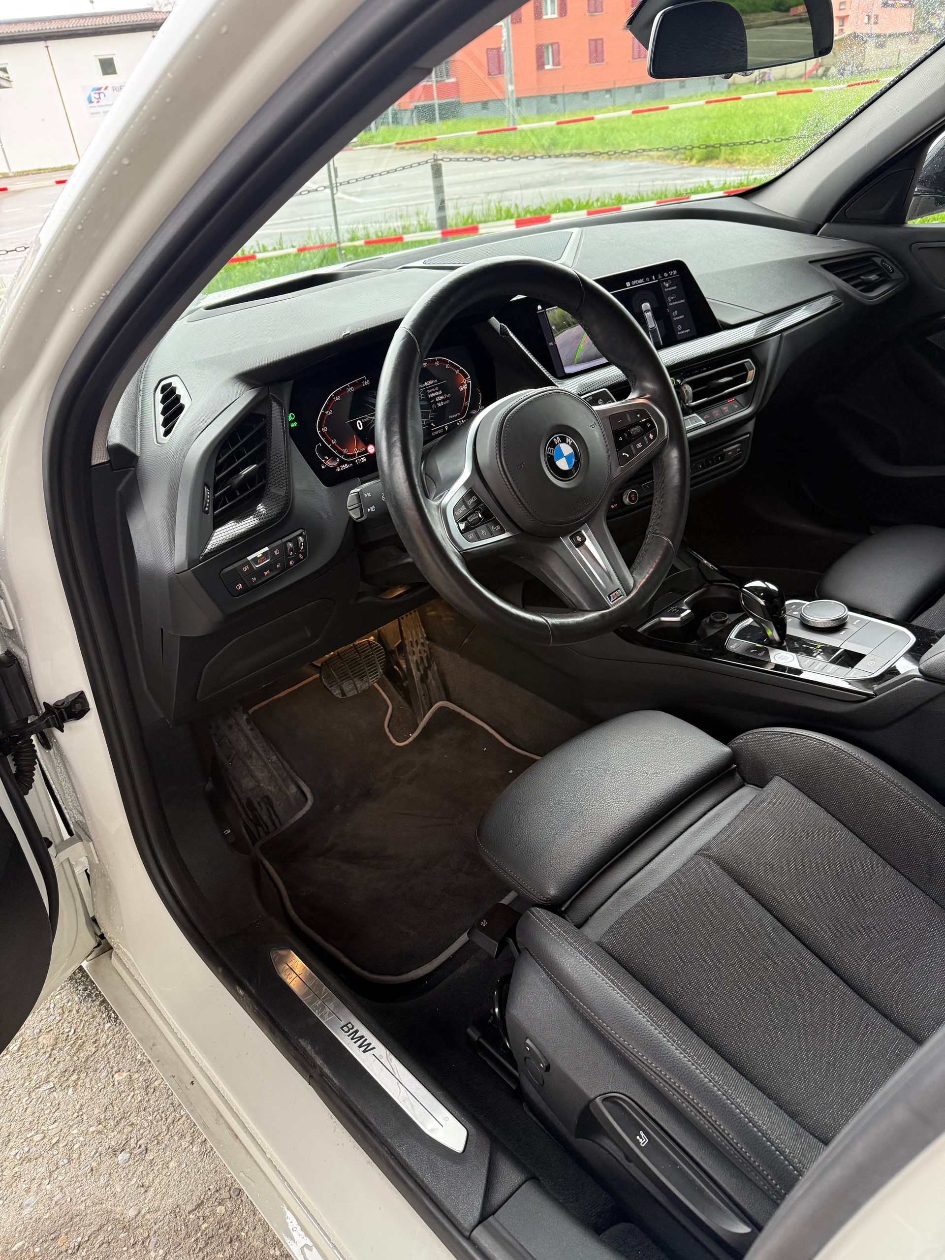 BMW 120-image-5