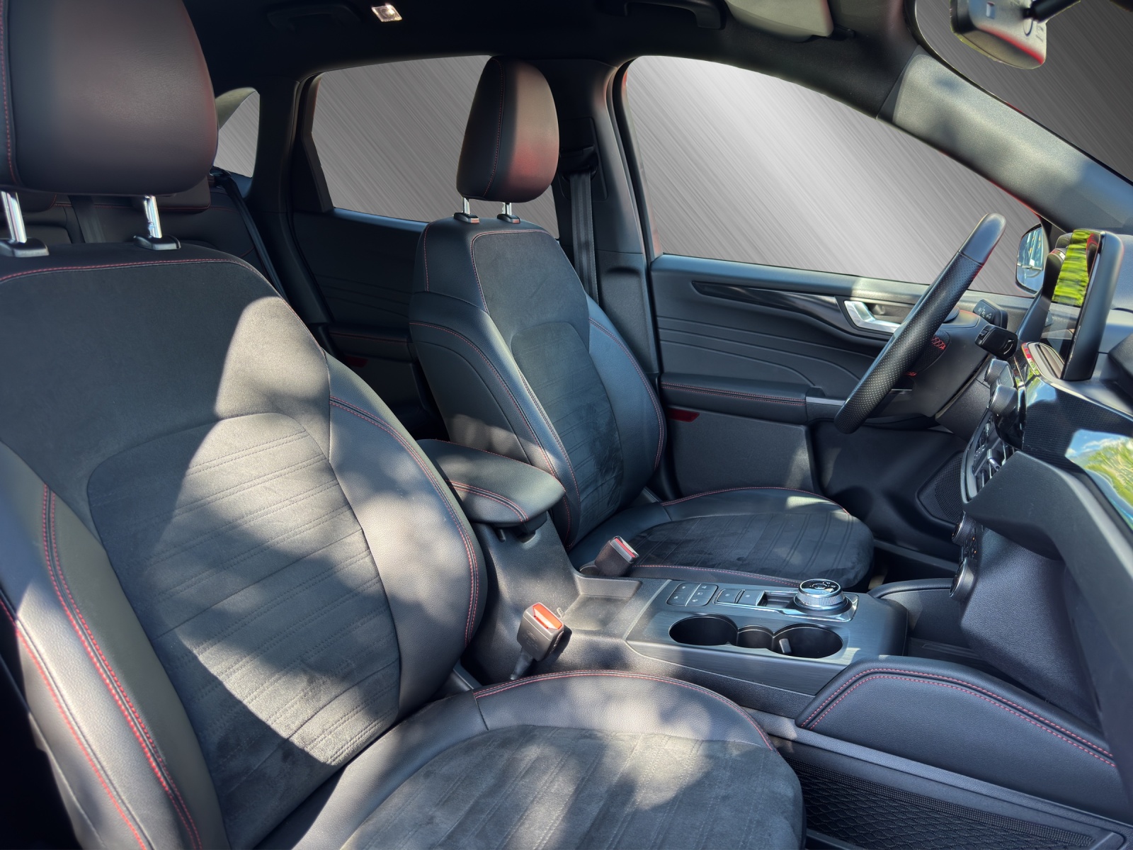 FORD Kuga 2.5 Plug-in Hybrid ST-Line X-image-11
