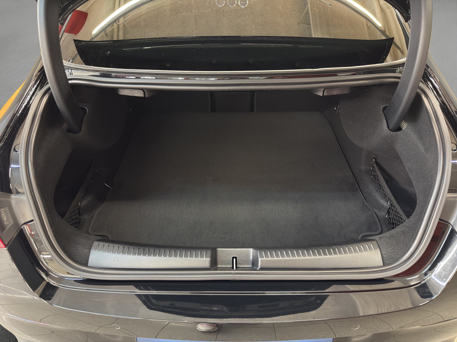 MERCEDES-BENZ CLA 200 - AMG / DISTRONIC / Rückfahrkamera / Panorama-Dach / Soundsystem-image-14