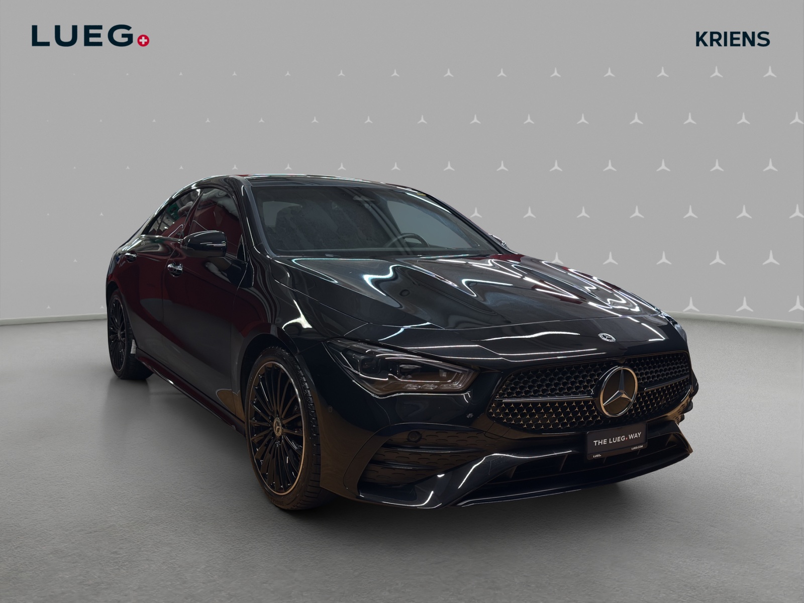 MERCEDES-BENZ CLA 200 - AMG / DISTRONIC / Rückfahrkamera / Panorama-Dach / Soundsystem-image-4