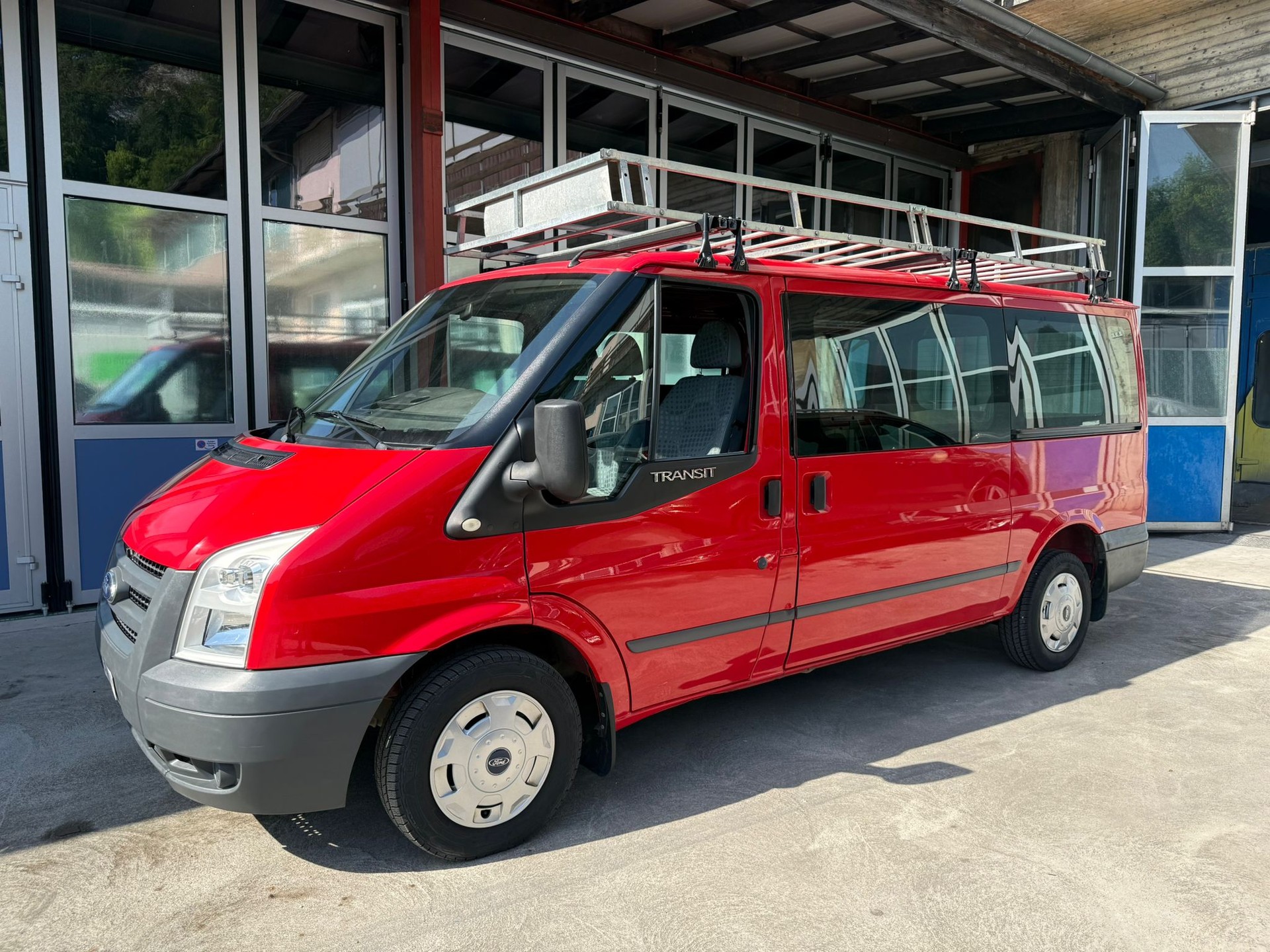 FORD Transit 2.2 TDCi 280 M-image-1