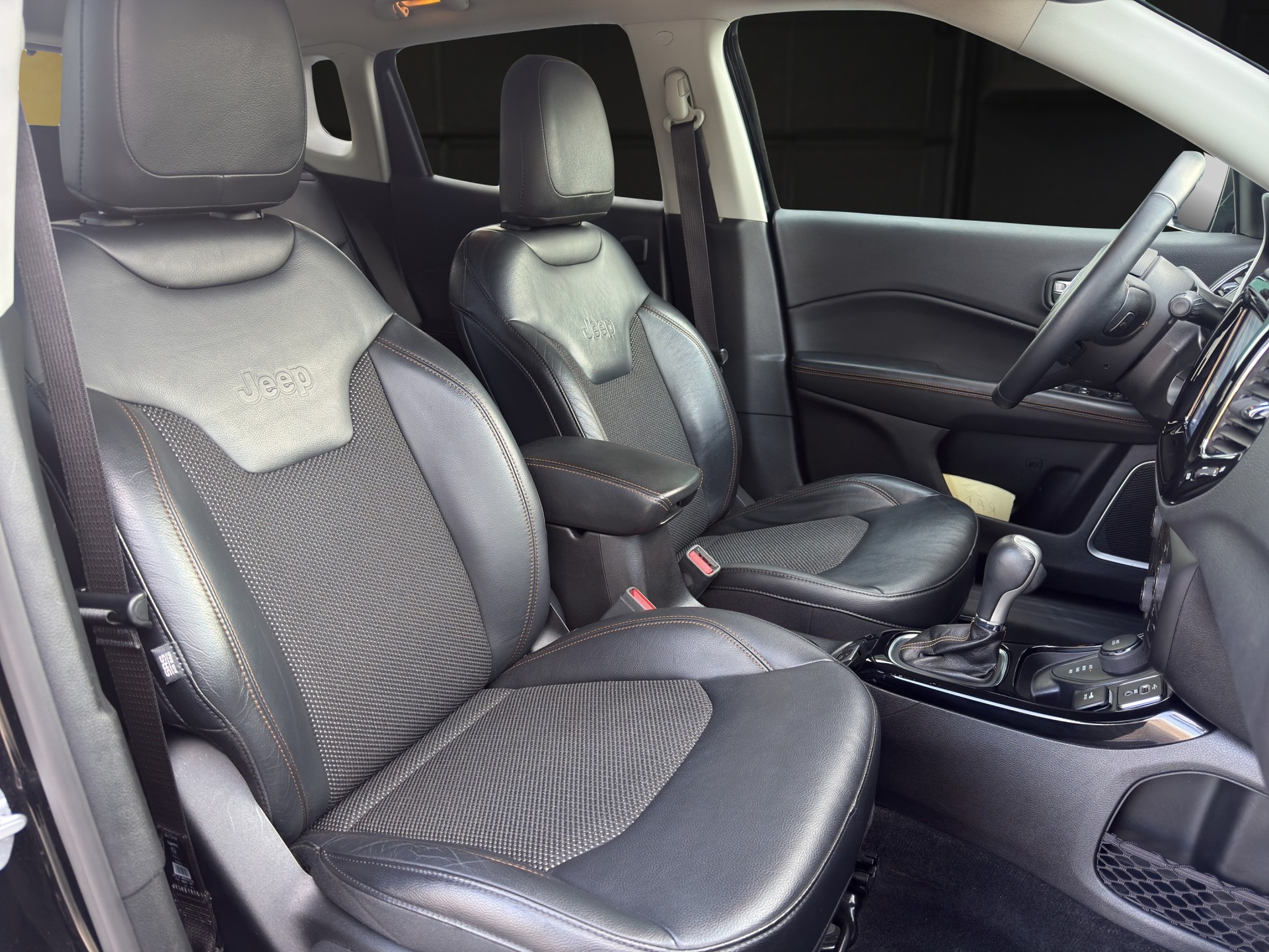 JEEP Compass 2.0 CRD Opening Ed. AWD-image-9