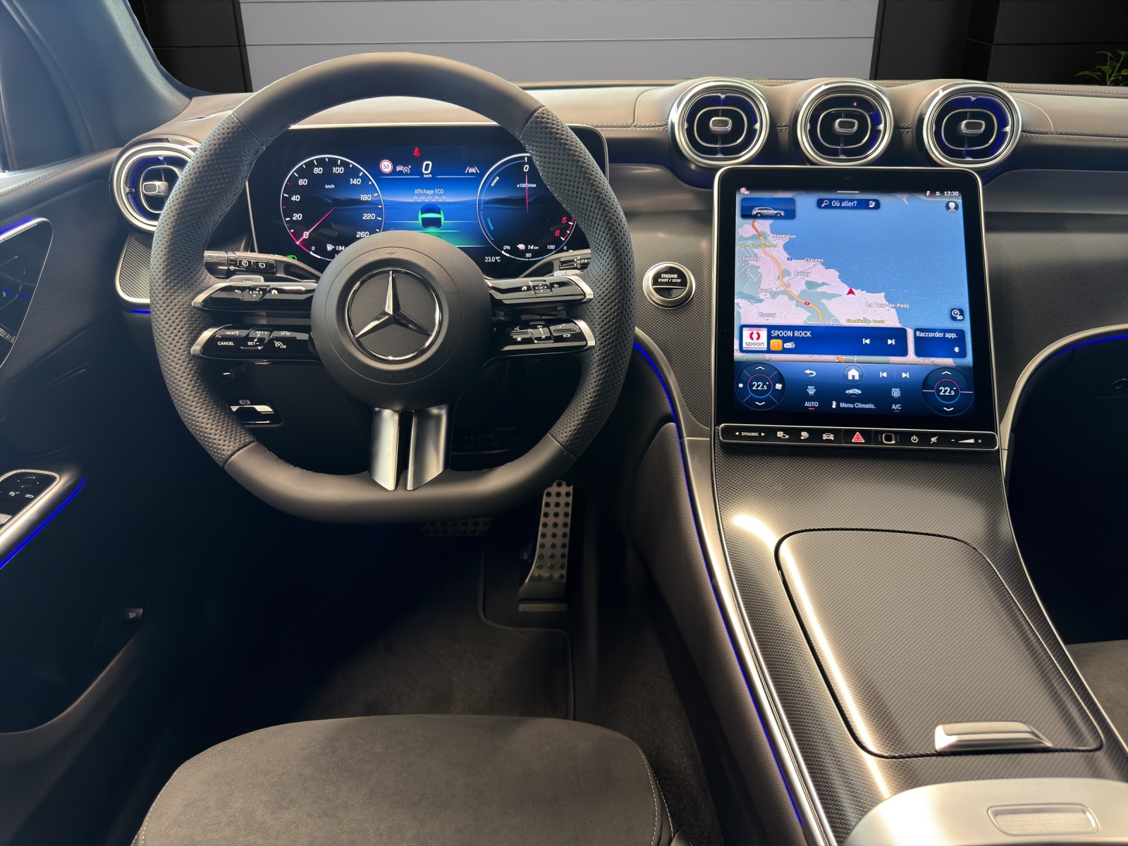 MERCEDES-BENZ GLC 300 de 4Matic EQ Star 9G-Tronic-image-9