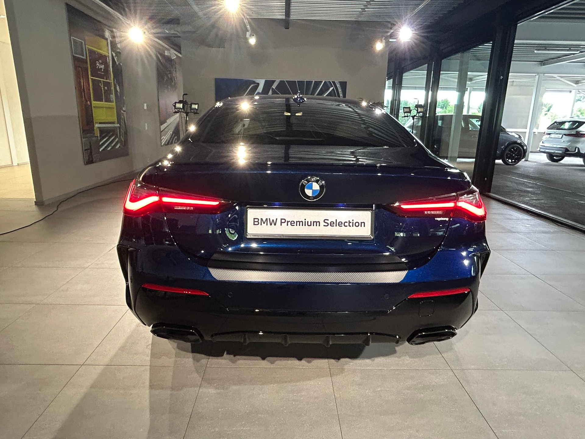 BMW M440i xDrive 48V Coupé Steptronic-image-10