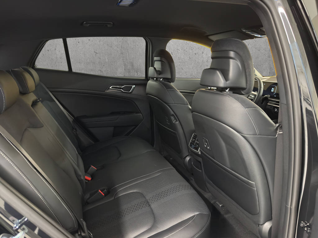 KIA Sportage 1.6 T-GDi Hybrid Black Edition-image-12