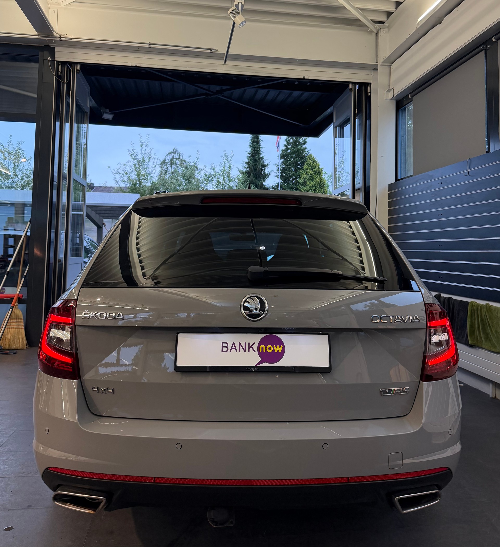 SKODA Octavia Combi 2.0 TDI 184 RS Prag 4x4 DSG-image-5