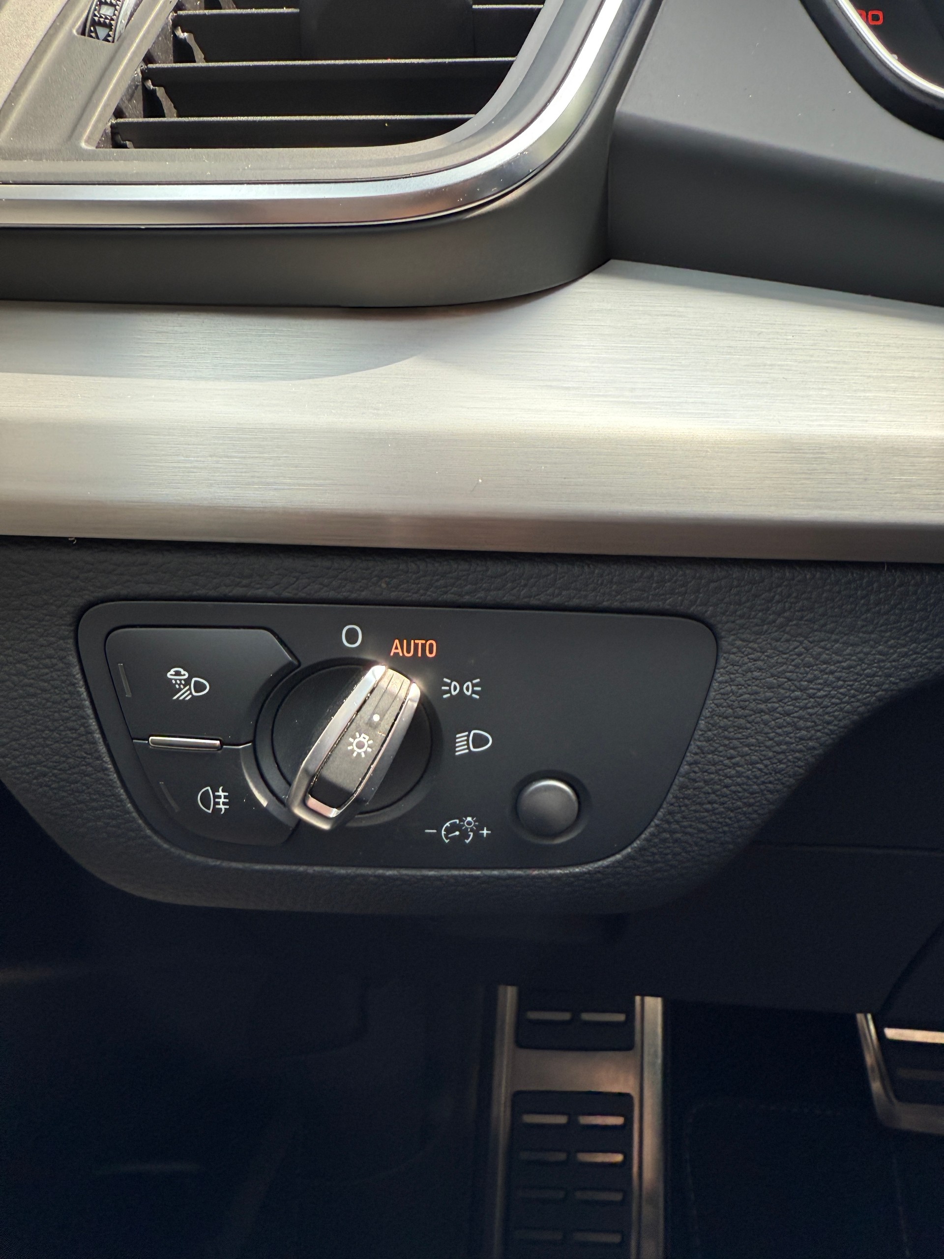 AUDI Q5 2.0 TFSI sport quattro S-tronic-image-26