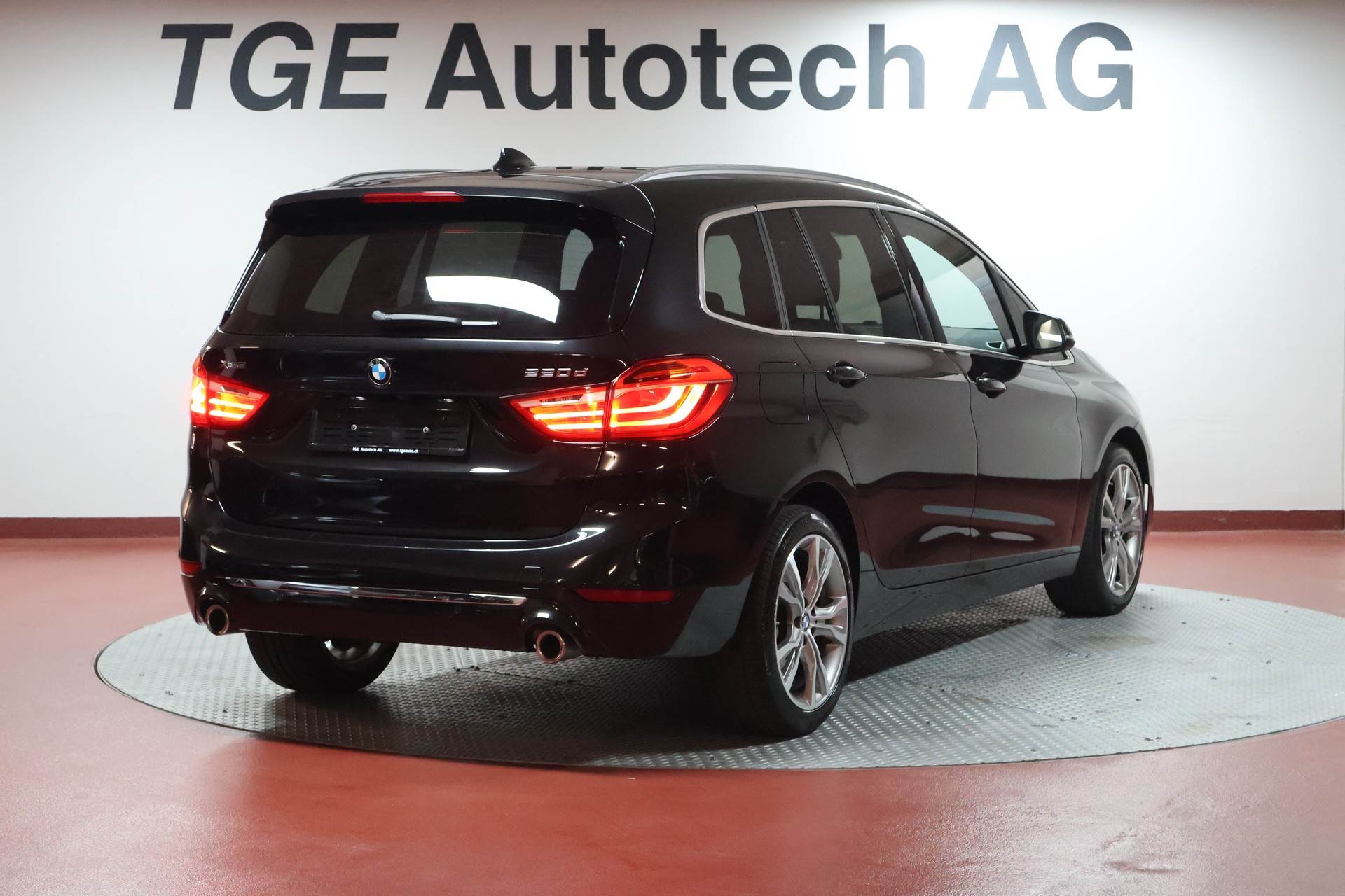BMW 220d xDrive Gran Tourer Steptronic Luxury Line-image-17