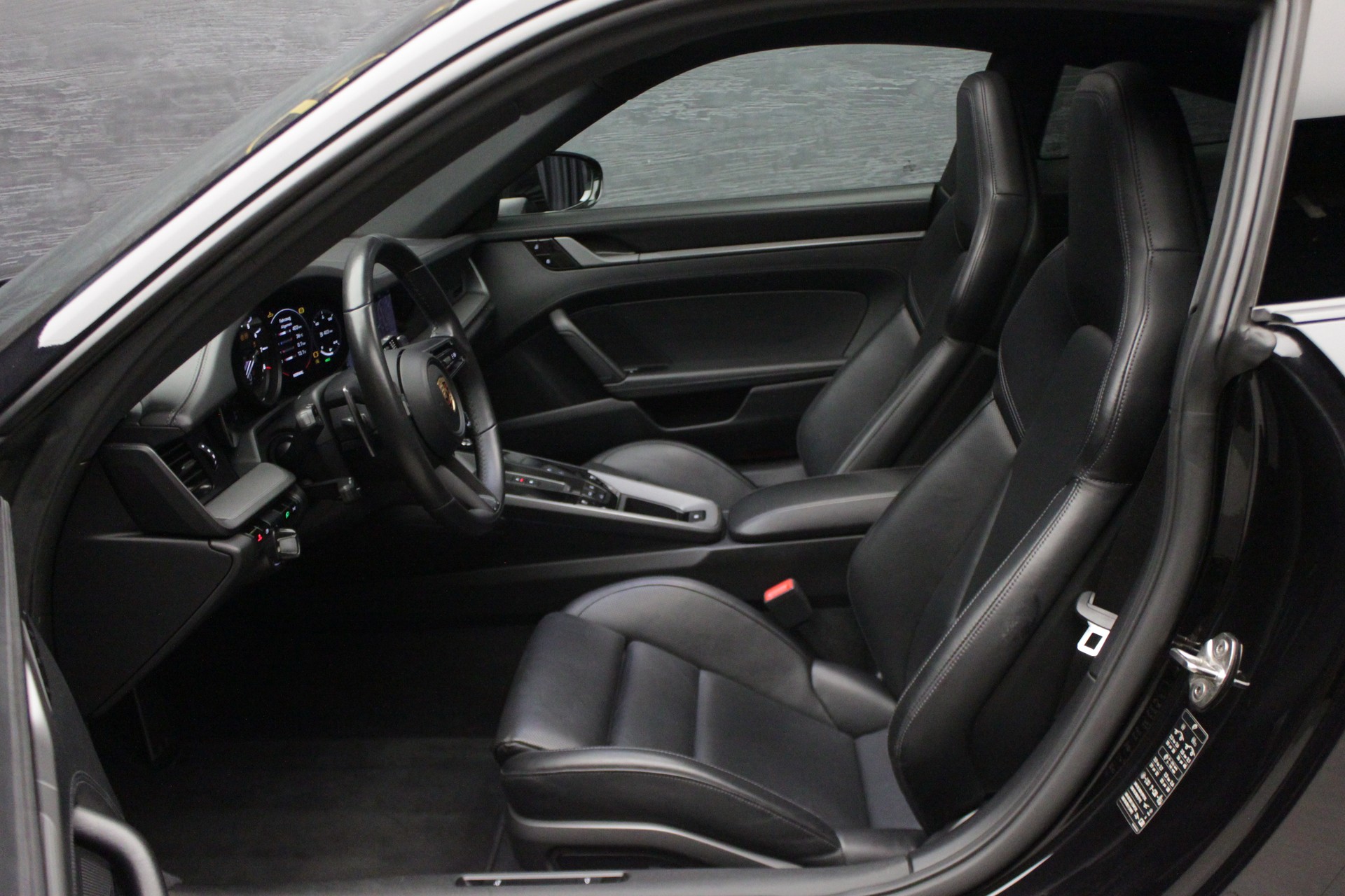 PORSCHE 911 Carrera 4S PDK-image-16