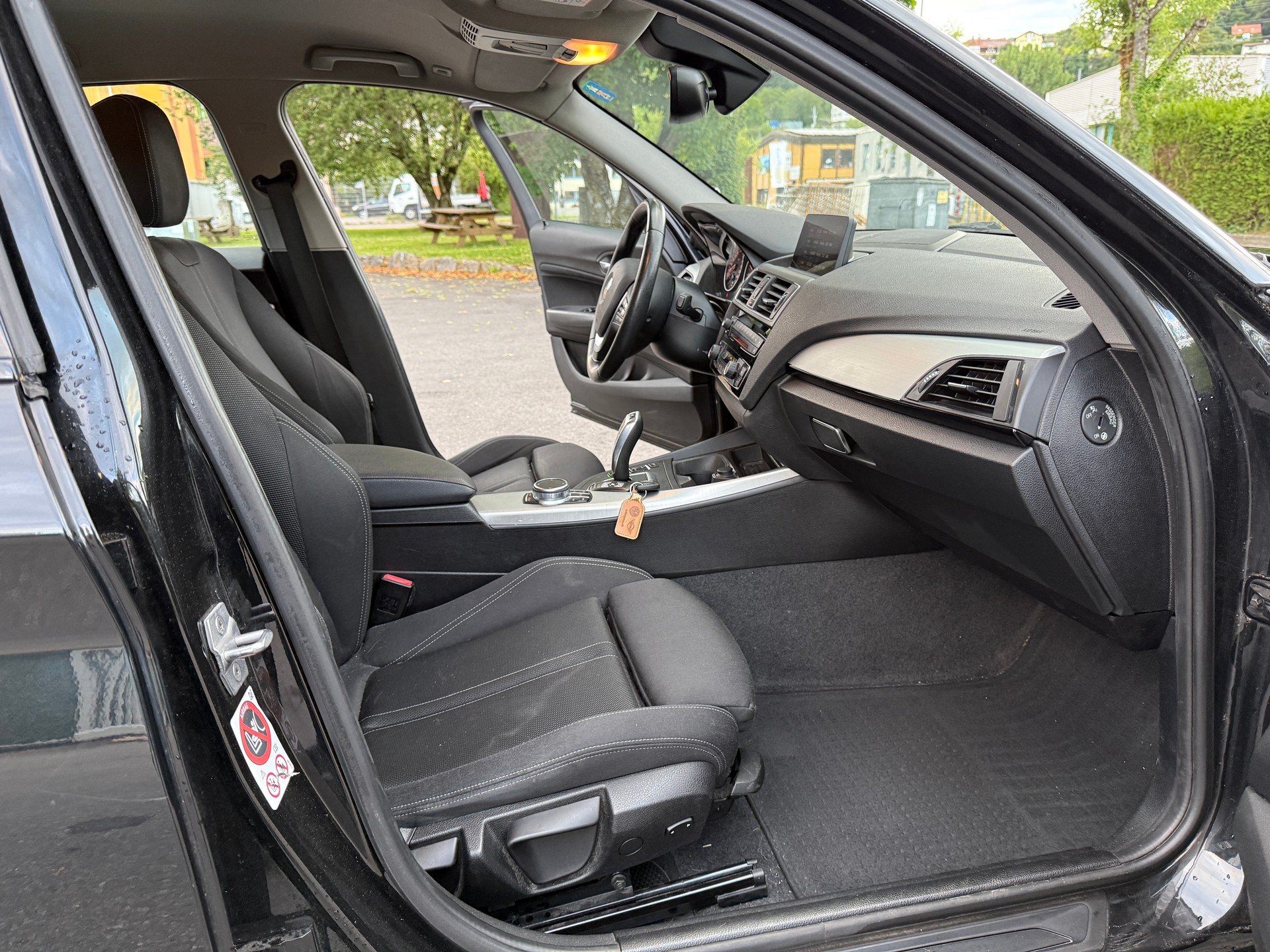 BMW 118i Steptronic-image-15