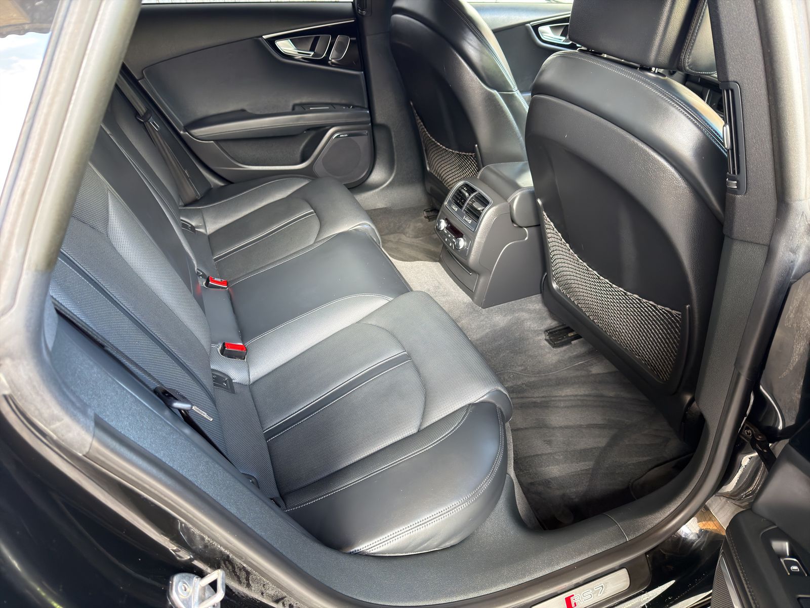 AUDI RS7 Sportback 4.0 TFSI V8 quattro S-tronic-image-12