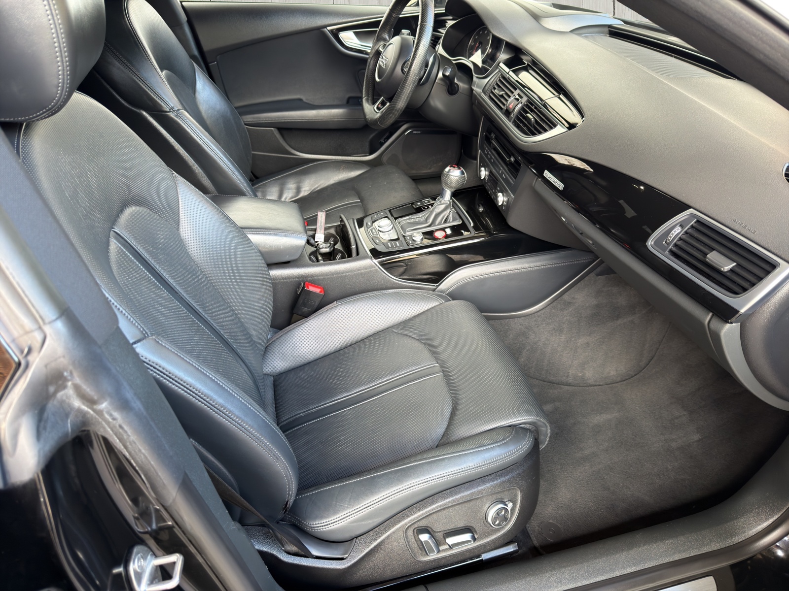 AUDI RS7 Sportback 4.0 TFSI V8 quattro S-tronic-image-11