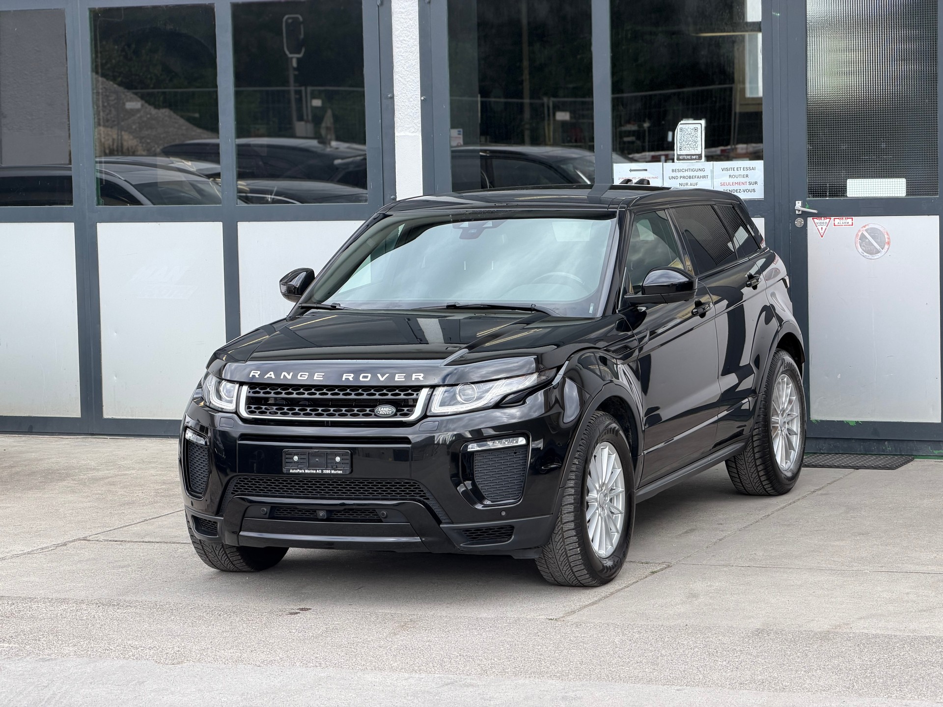 LAND ROVER Range Rover Evoque 2.0 Si4 SE Dynamic AT9-image-1